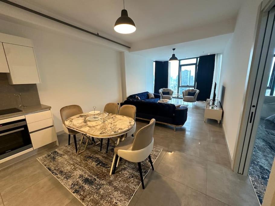 Enjoy luxury family apt
