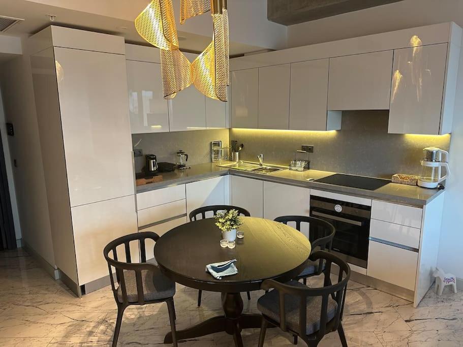 Cozy luxury apt in Sinpas queen