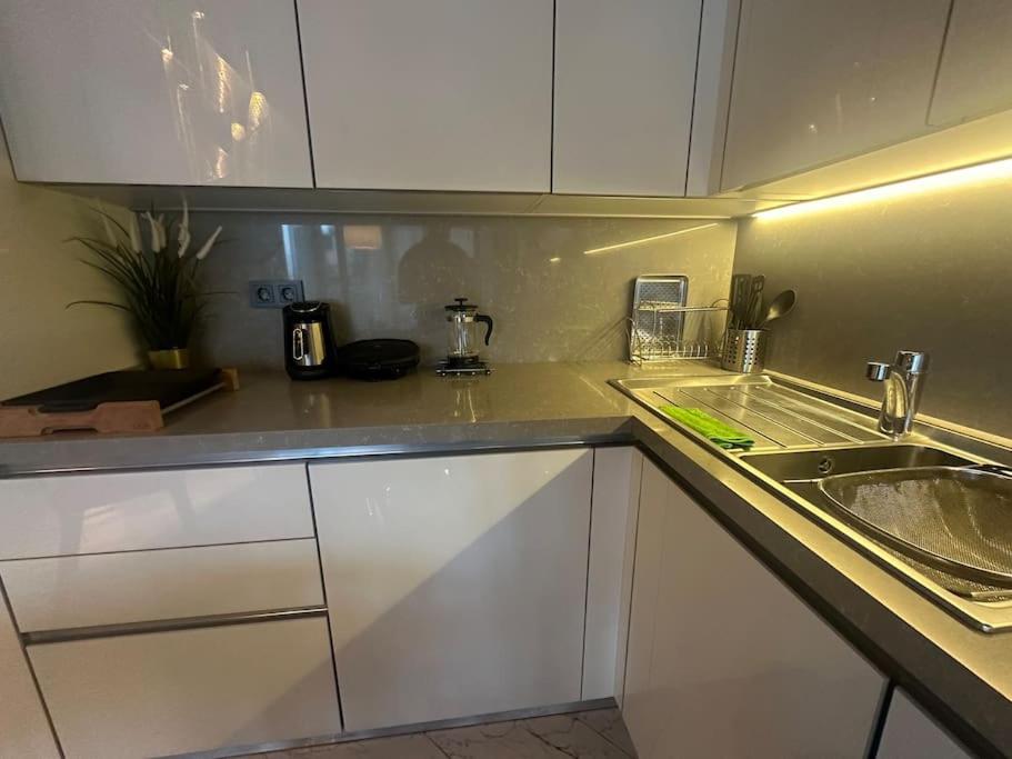 Cozy luxury apt in Sinpas queen