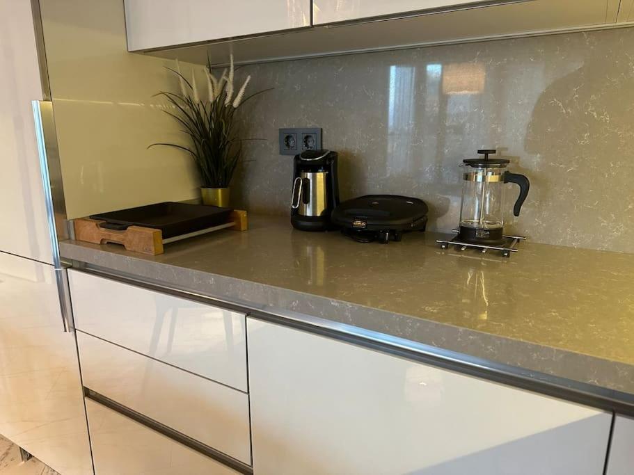 Cozy luxury apt in Sinpas queen