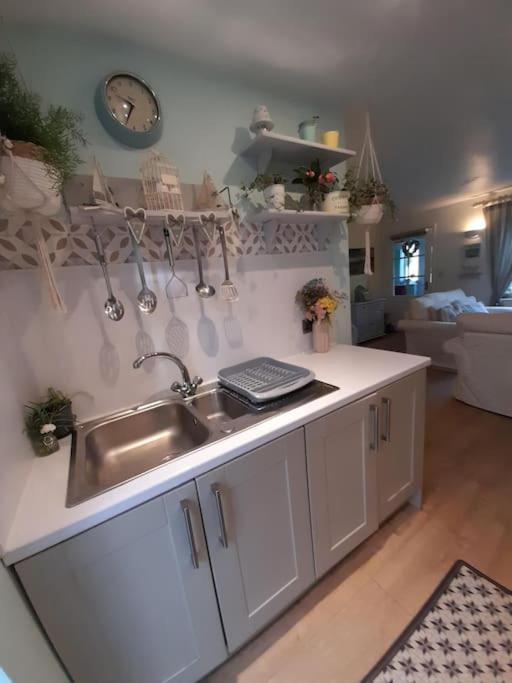 Chocolate Box Cottage
