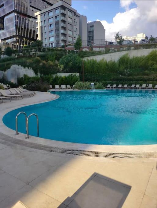 Live lavishly balcony 30 plus floor