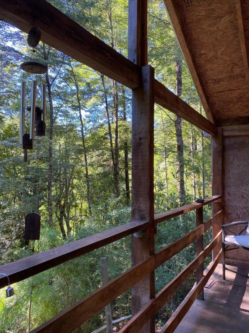 Casa con orilla de Rio ,Pucon