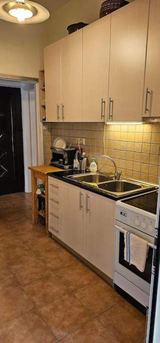 Saronida Beach Nest Apartment