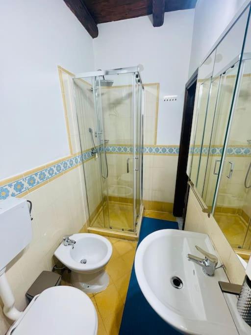 Biscottari's home en Palermo — bathroom