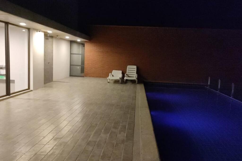 Dpto super moderno de 1 dormitorio con Parqueo