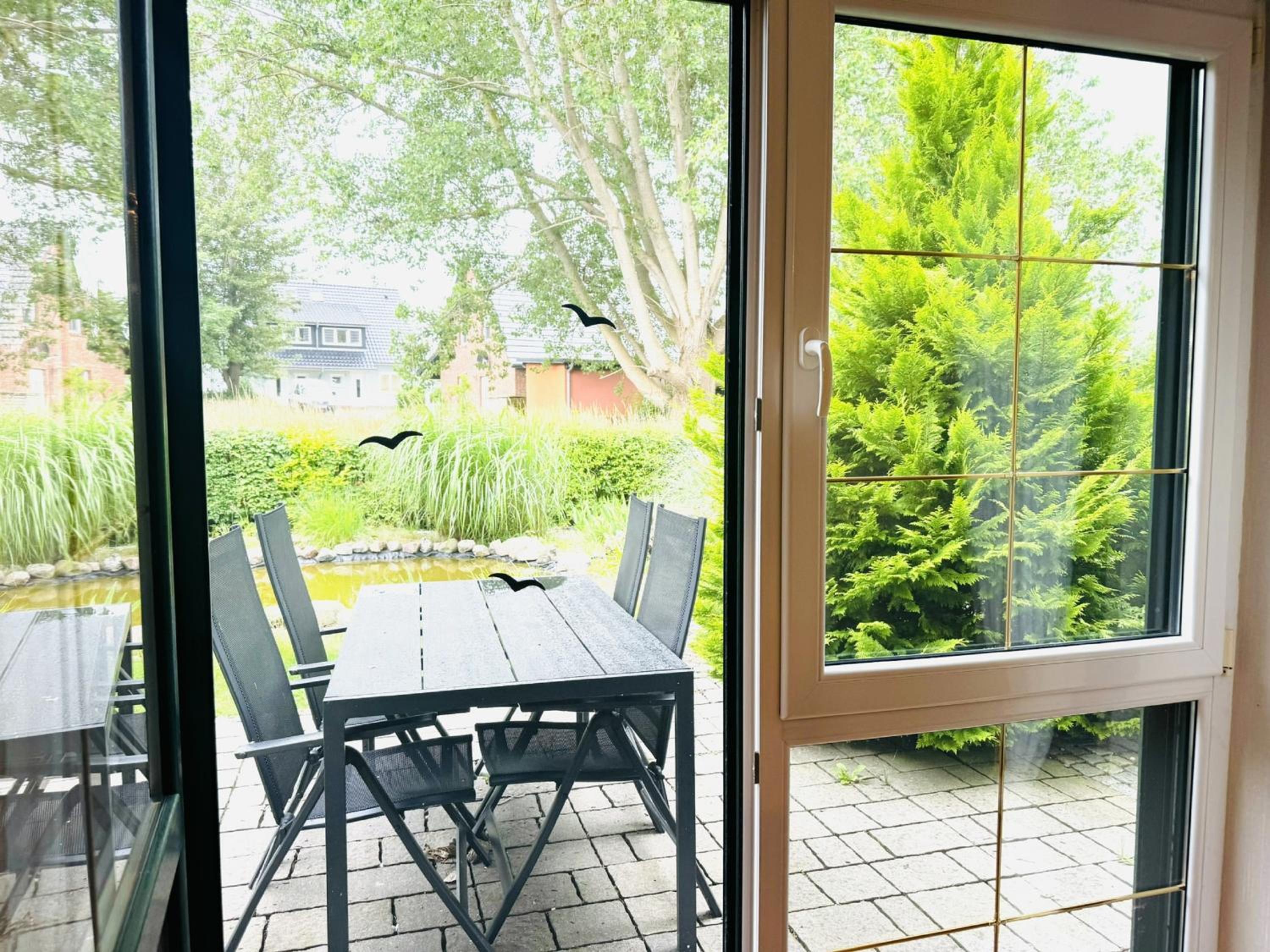 F-1112 Ferienwohnung Lobbe FeWo 01 strandnah, Garten