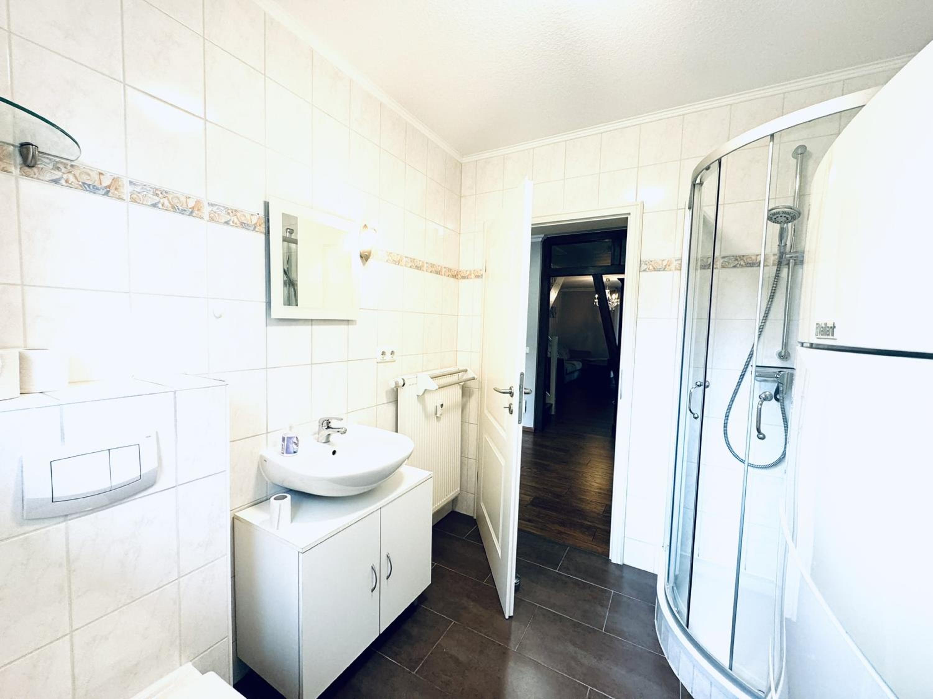 F-1112 Ferienwohnung Lobbe FeWo 01 strandnah, Garten