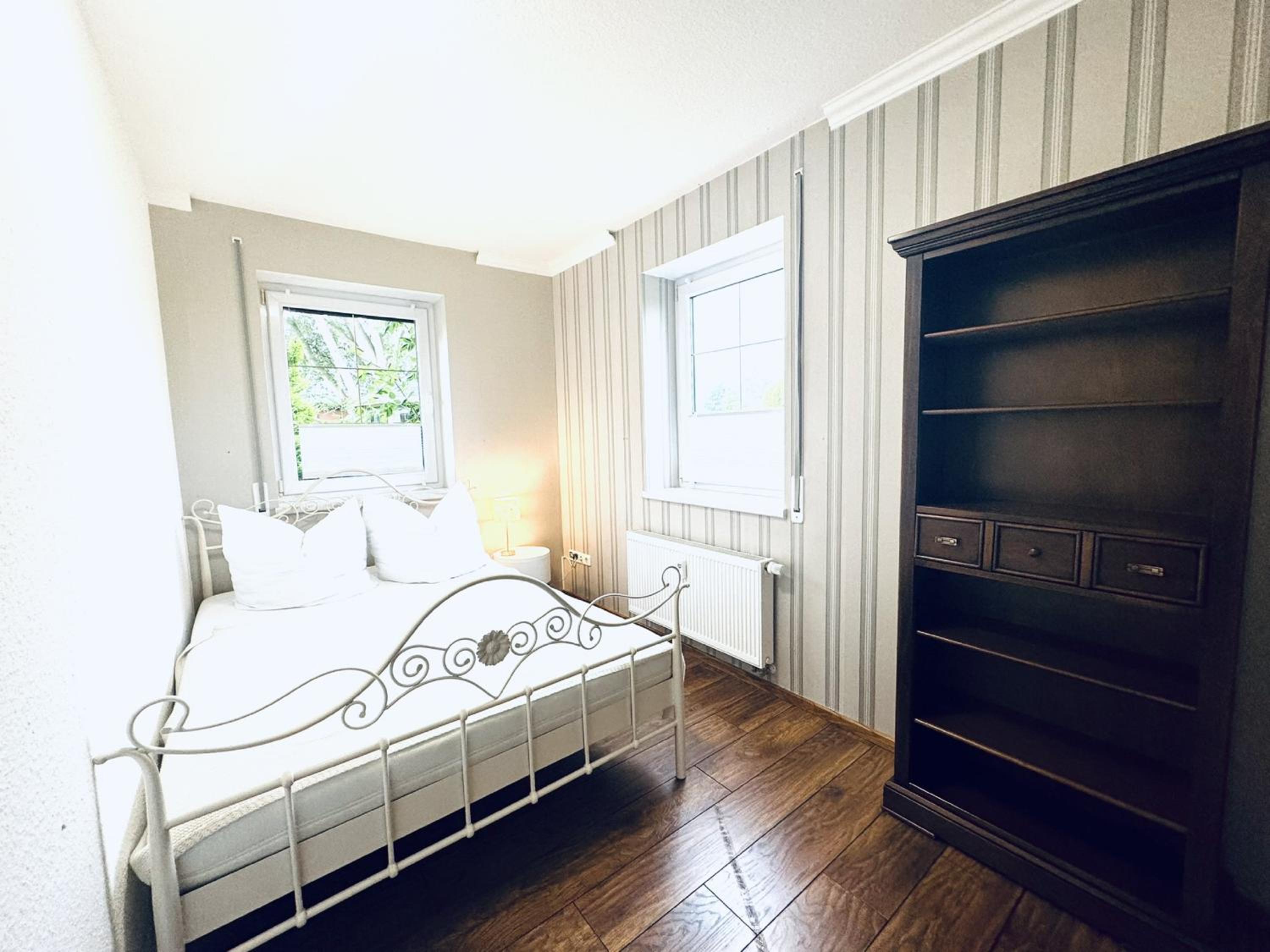 F-1112 Ferienwohnung Lobbe FeWo 01 strandnah, Garten