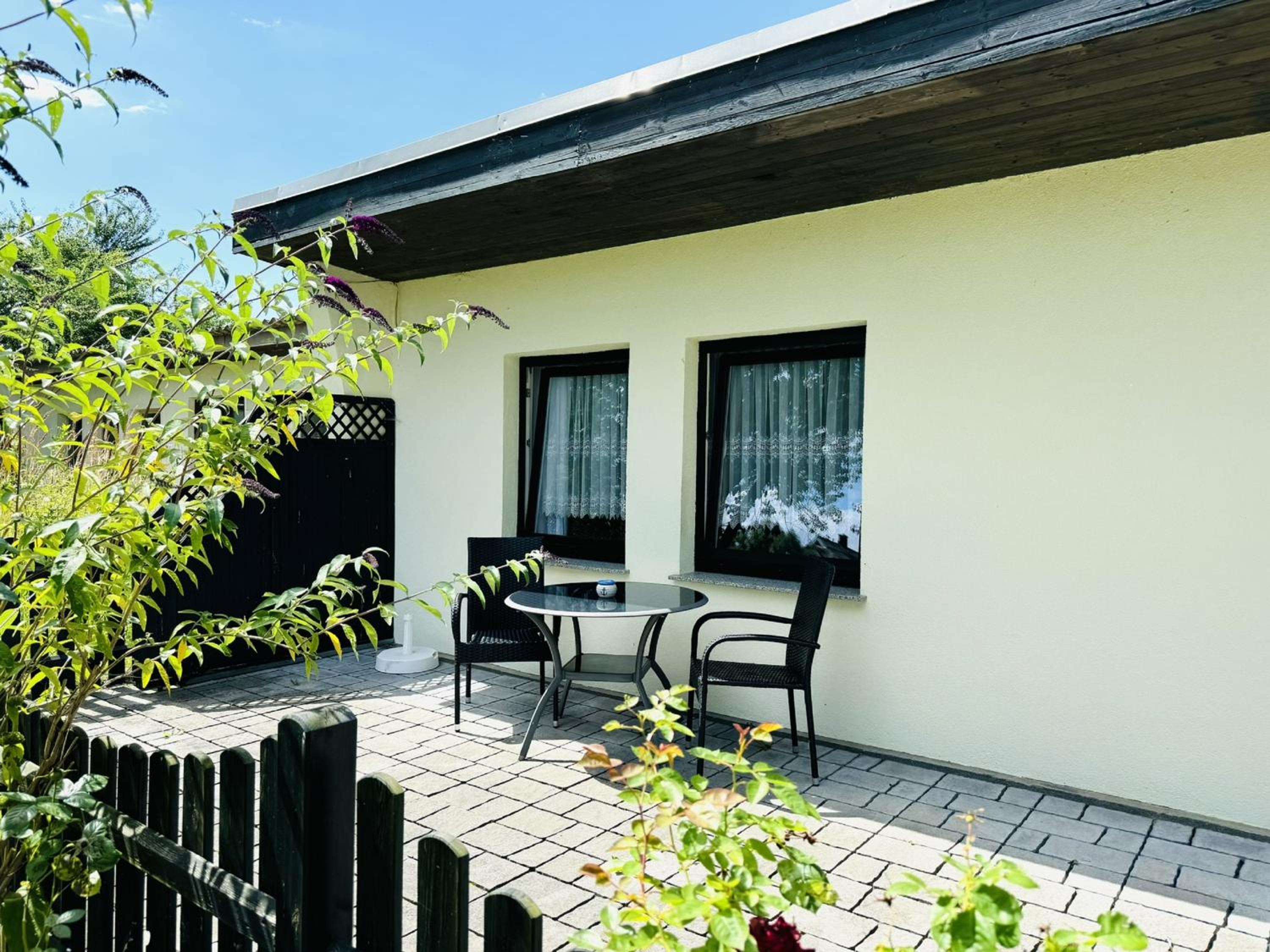 F-1112 Ferienwohnung Lobbe Haus strandnah, Terrasse