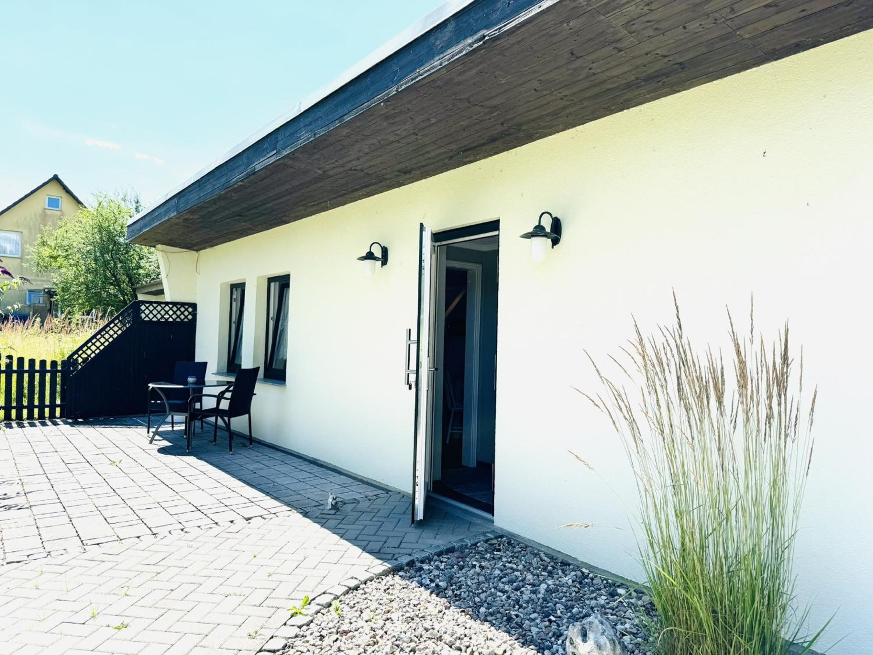F-1112 Ferienwohnung Lobbe Haus strandnah, Terrasse