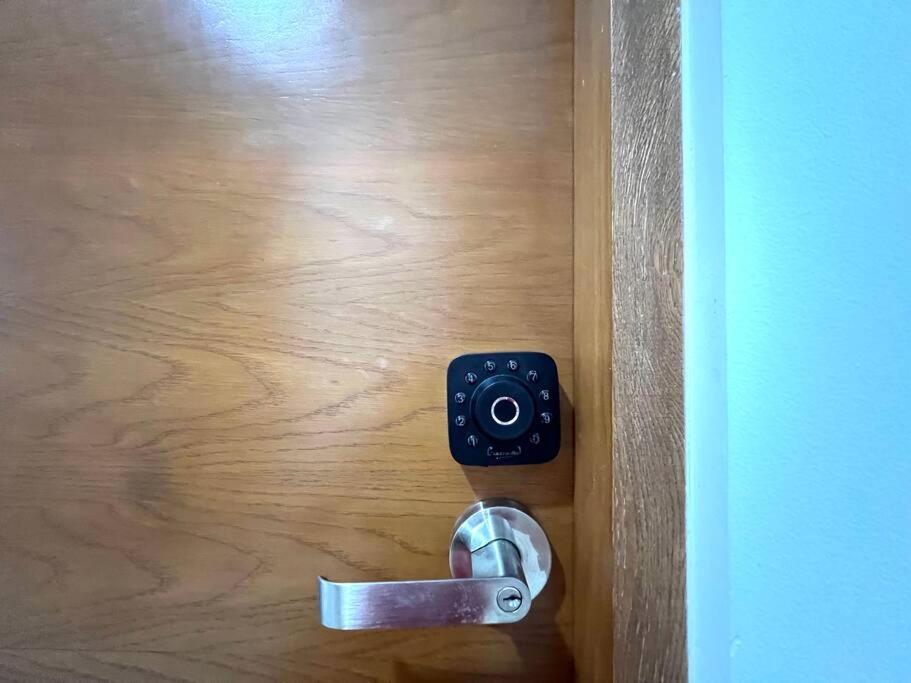 406 Cozy Studio Walking distance to 5th Av