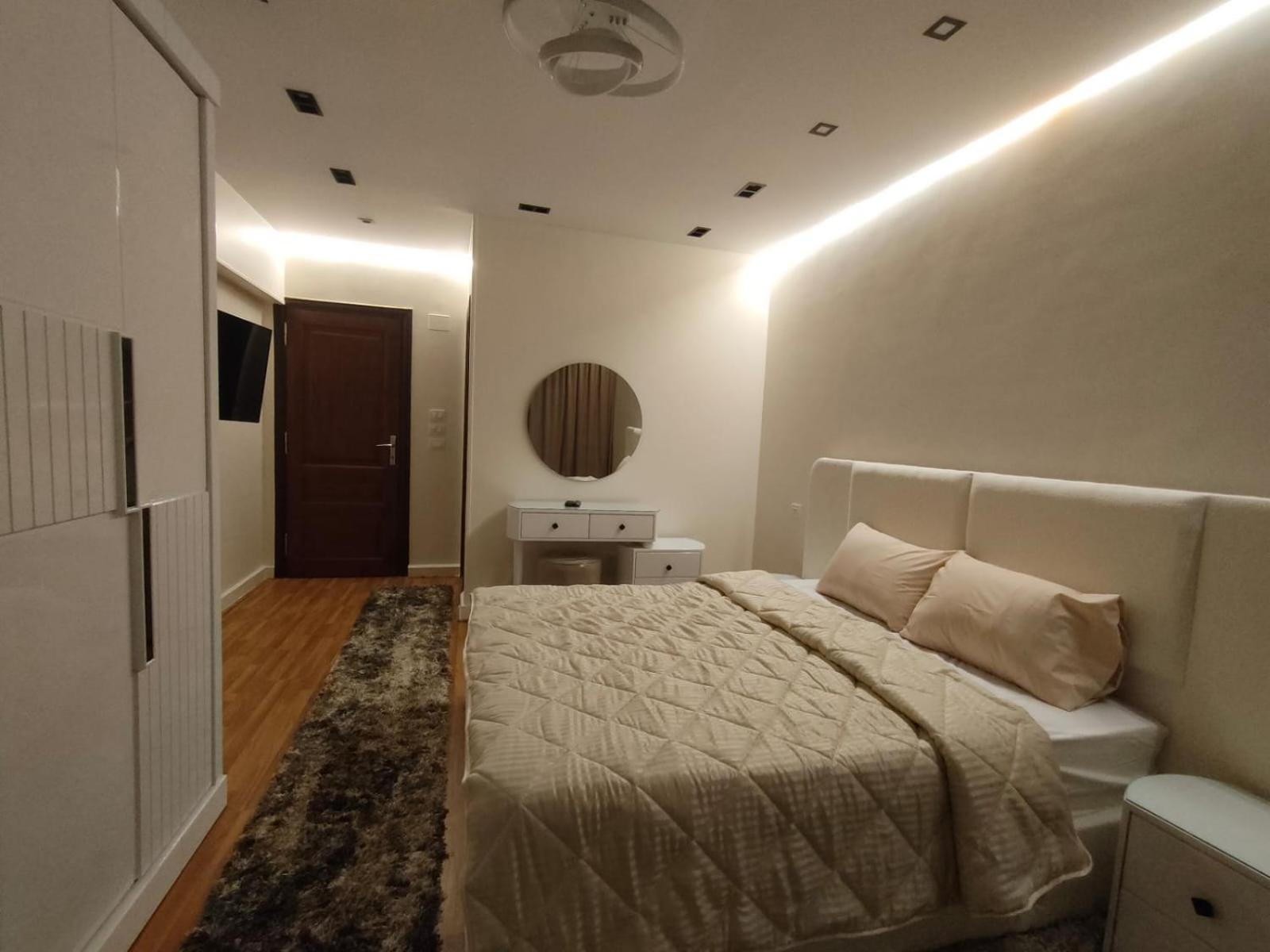 luxurious Downtown House near airport and Malls