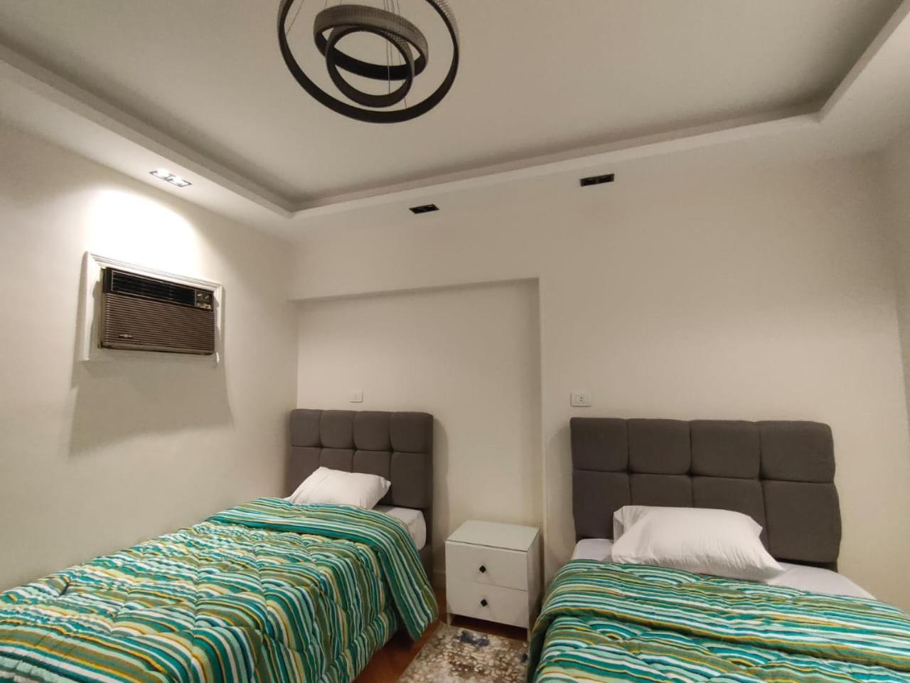 luxurious Downtown House near airport and Malls