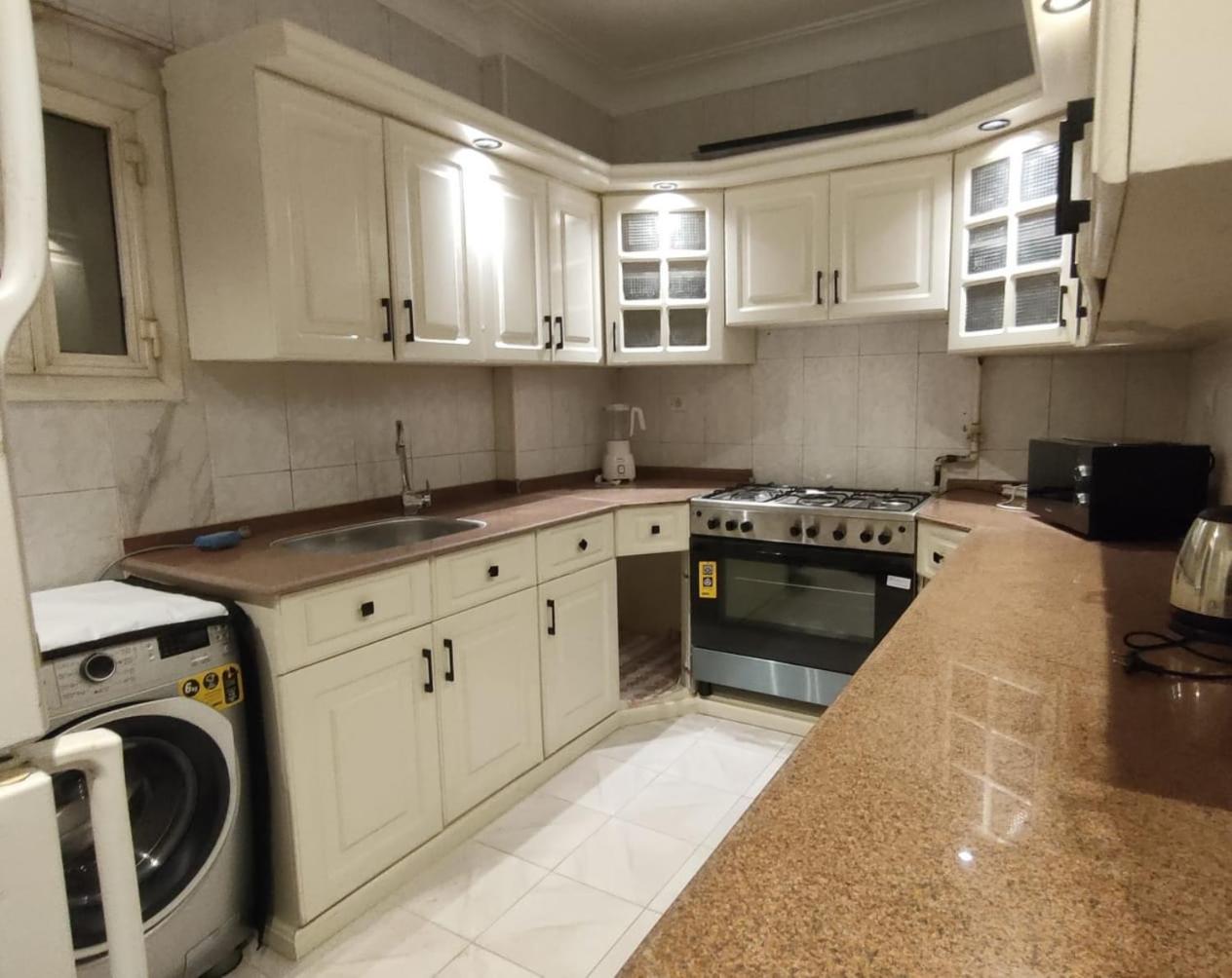 luxurious Downtown House near airport and Malls
