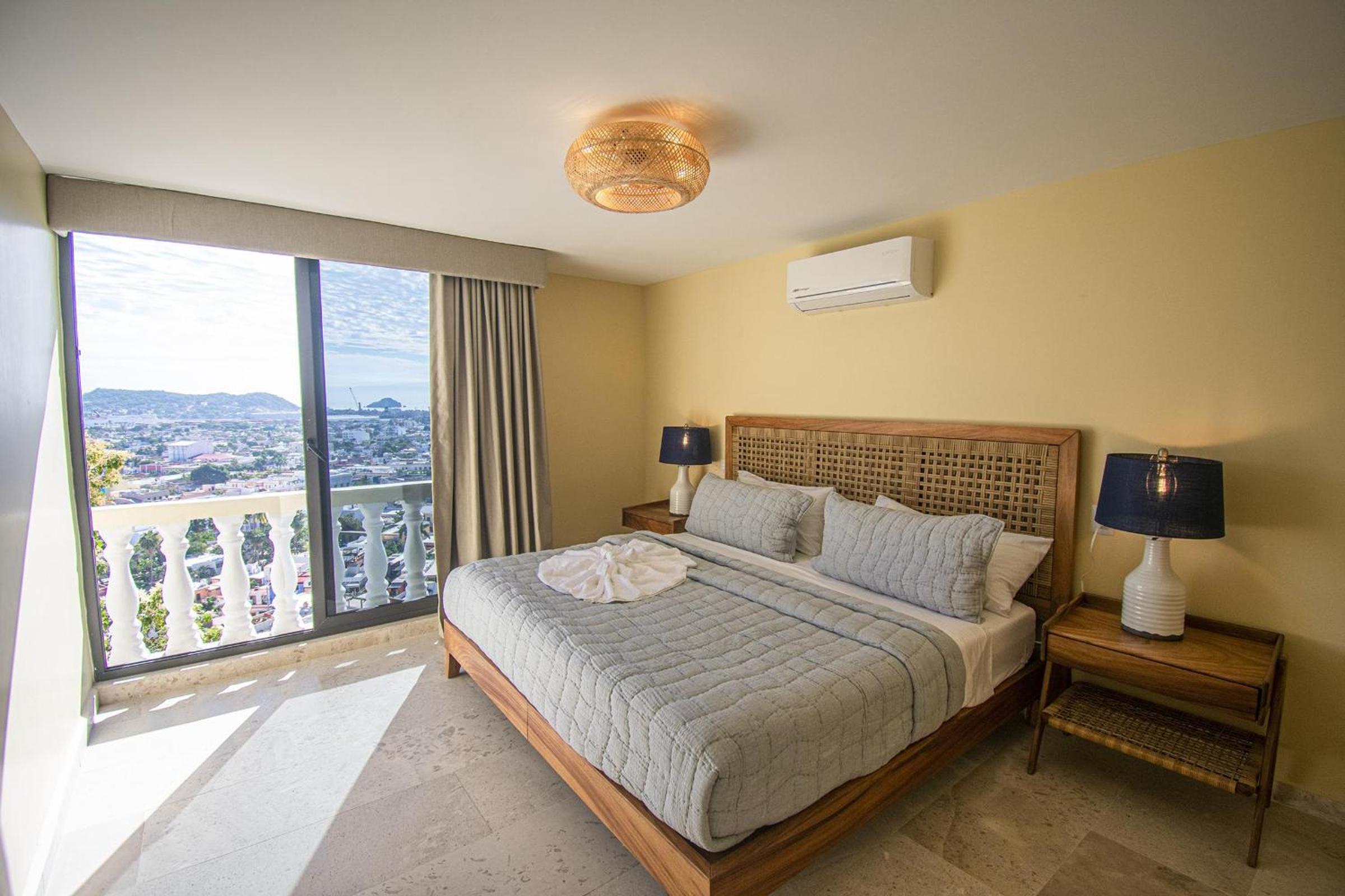 New Rates For Vista Hermosa - Luxury On The Hill