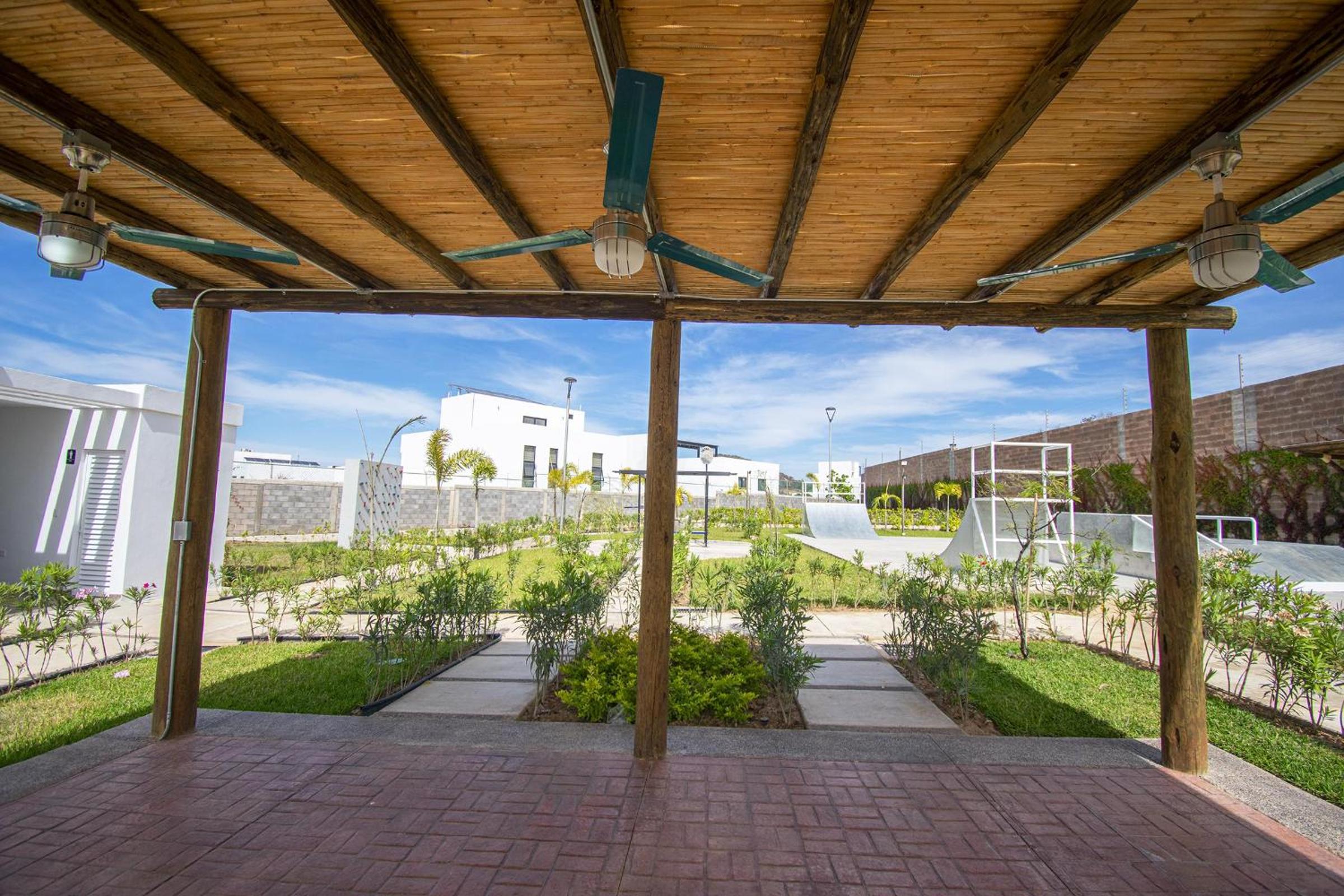 Make Memories At Almarena Residential 1567 view 5