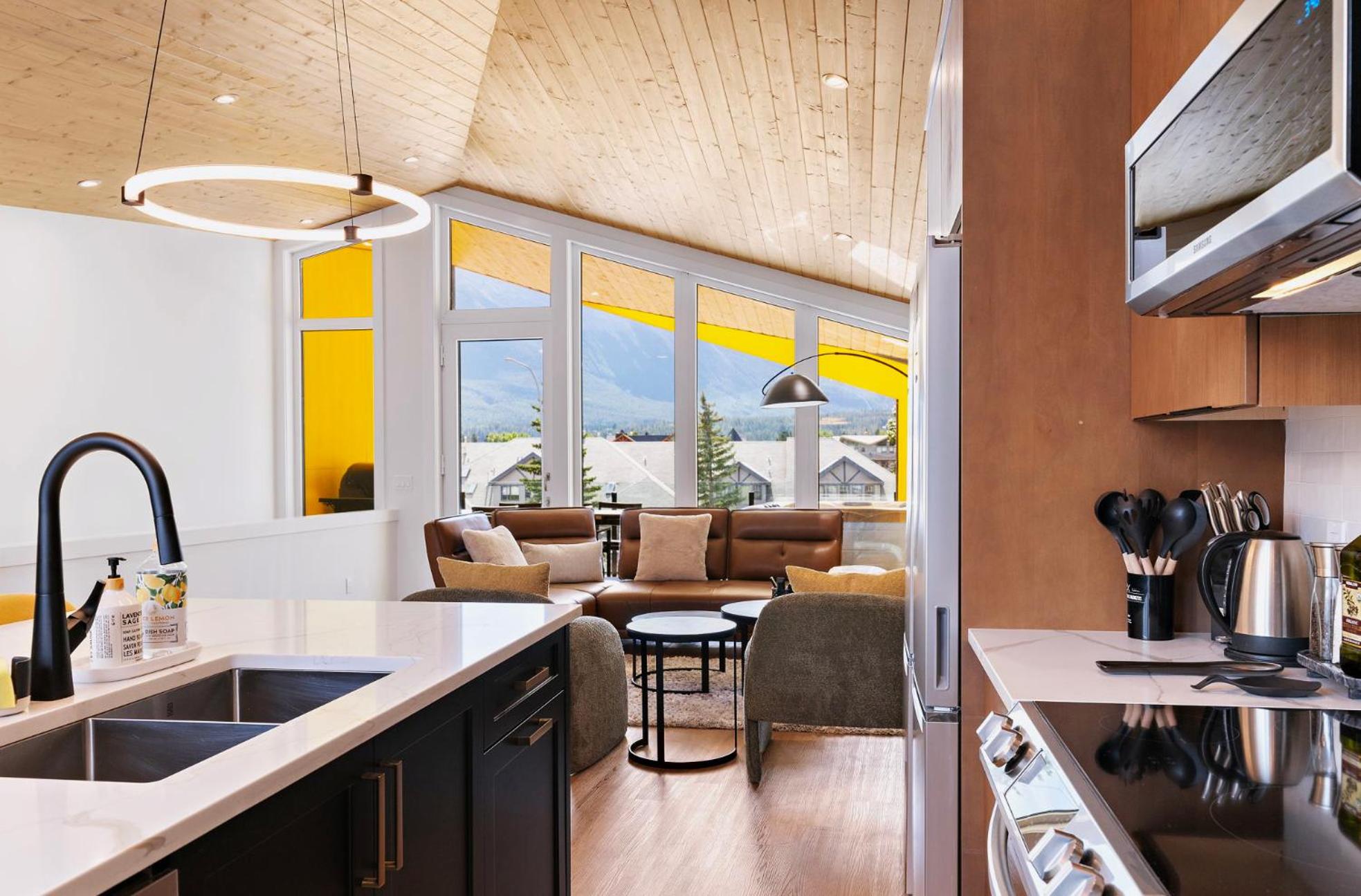 Raven's Peak 105 - Ultra luxe Mountain Retreat
