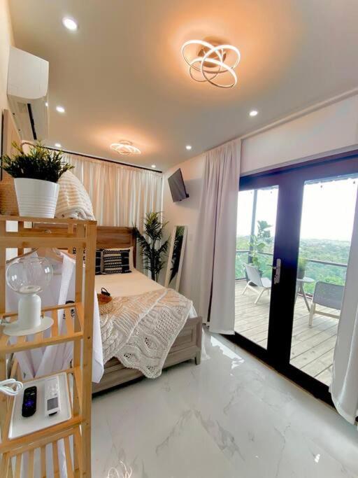 Albor Luxury Villa a Delightful tiny home with pool