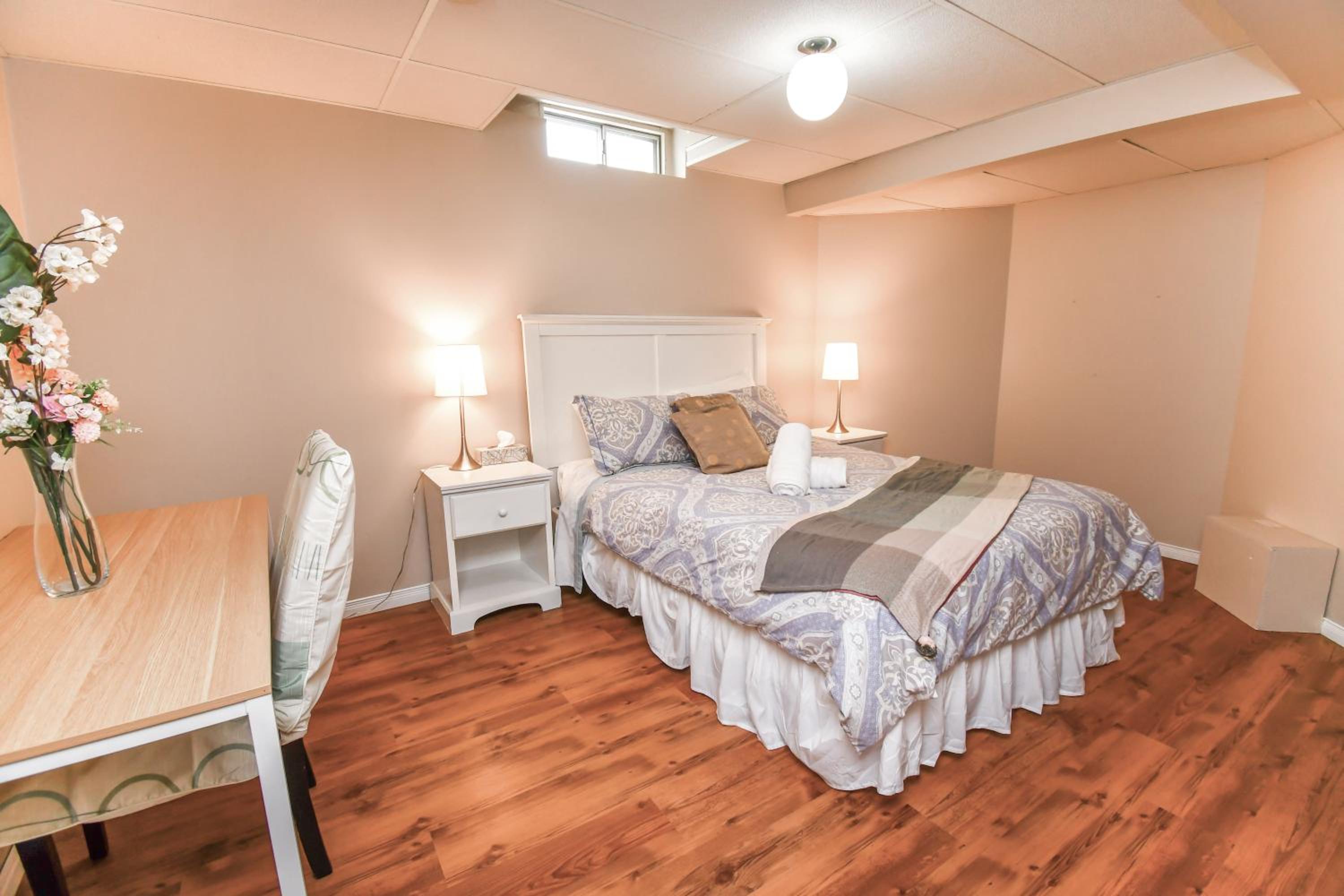Lake Simcoe 4 Bedroom Family Home Ideal Toronto Area Retreat