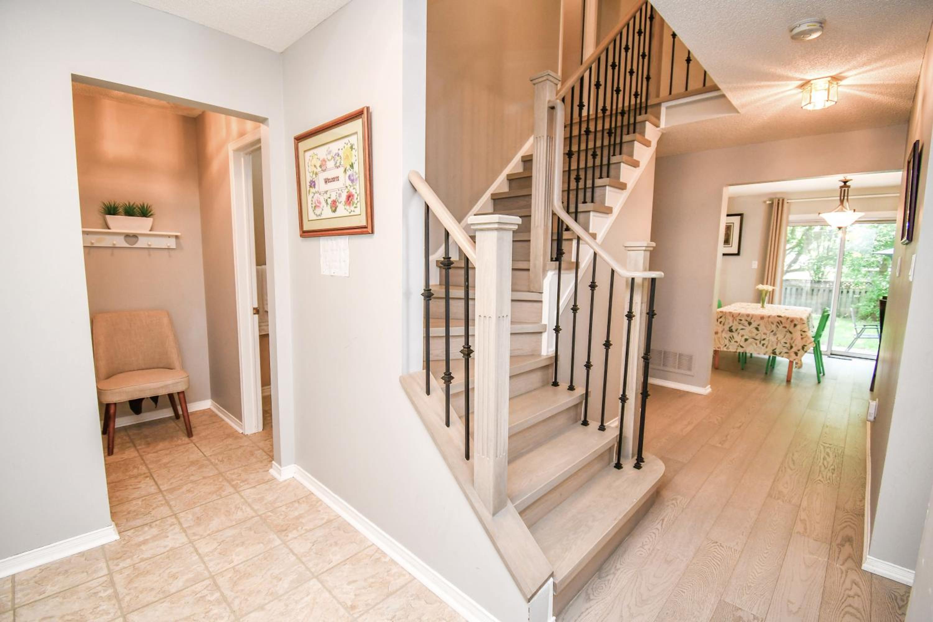 Lake Simcoe 4 Bedroom Family Home Ideal Toronto Area Retreat