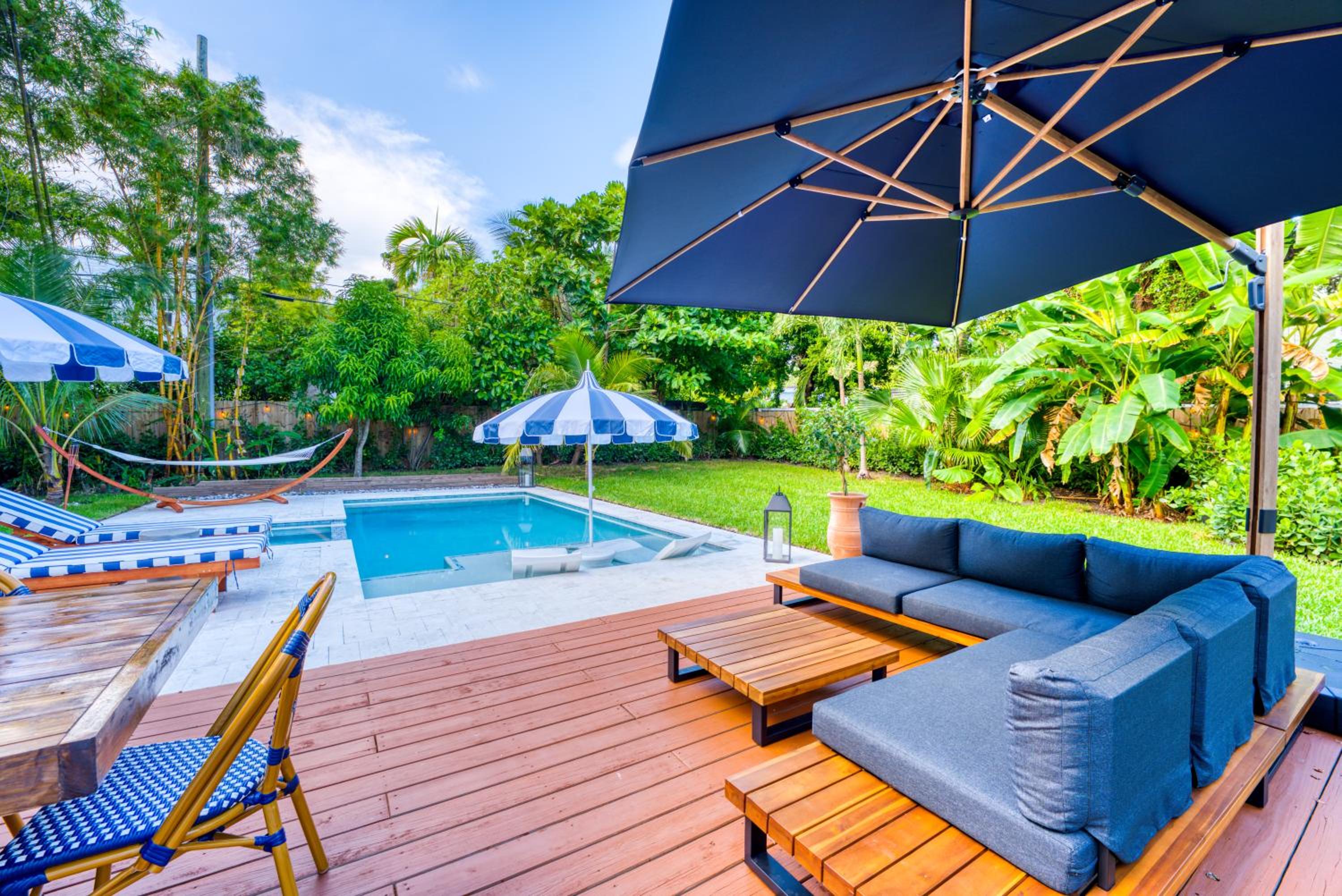 Stunning Historic Villa with Jacuzzi Heated Pool and Resort style Backyard