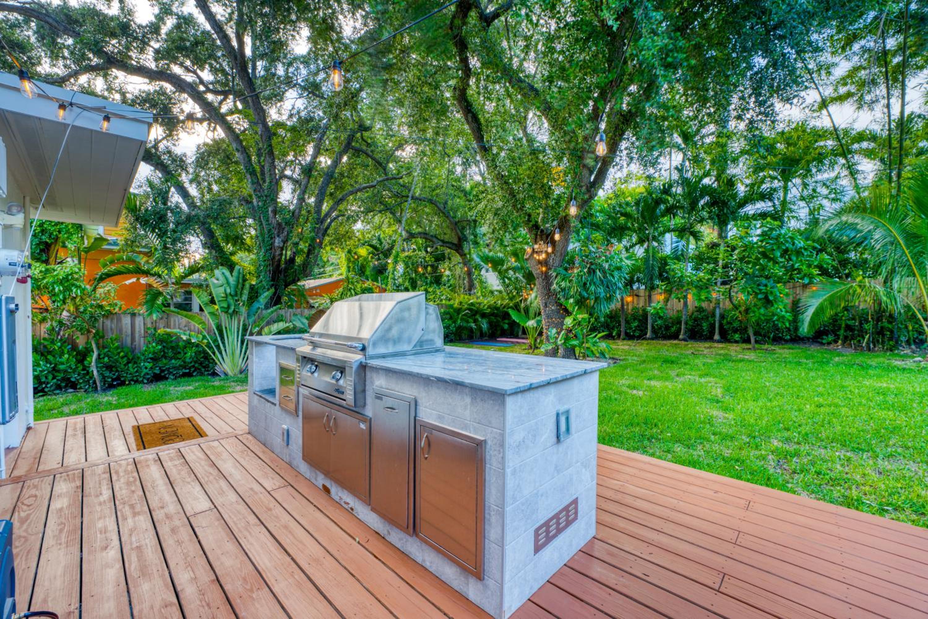 Stunning Historic Villa with Jacuzzi Heated Pool and Resort style Backyard