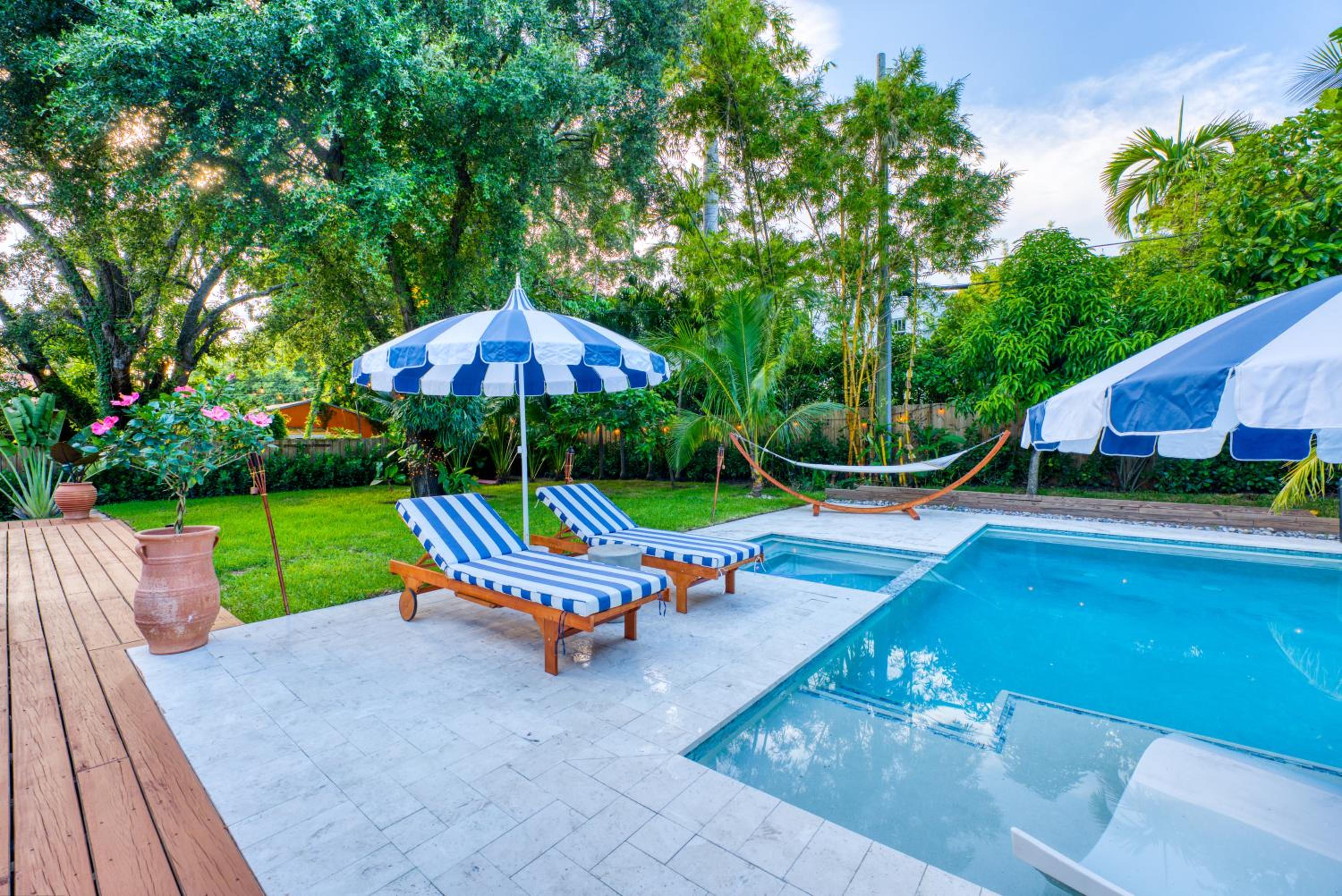 Stunning Historic Villa with Jacuzzi Heated Pool and Resort style Backyard