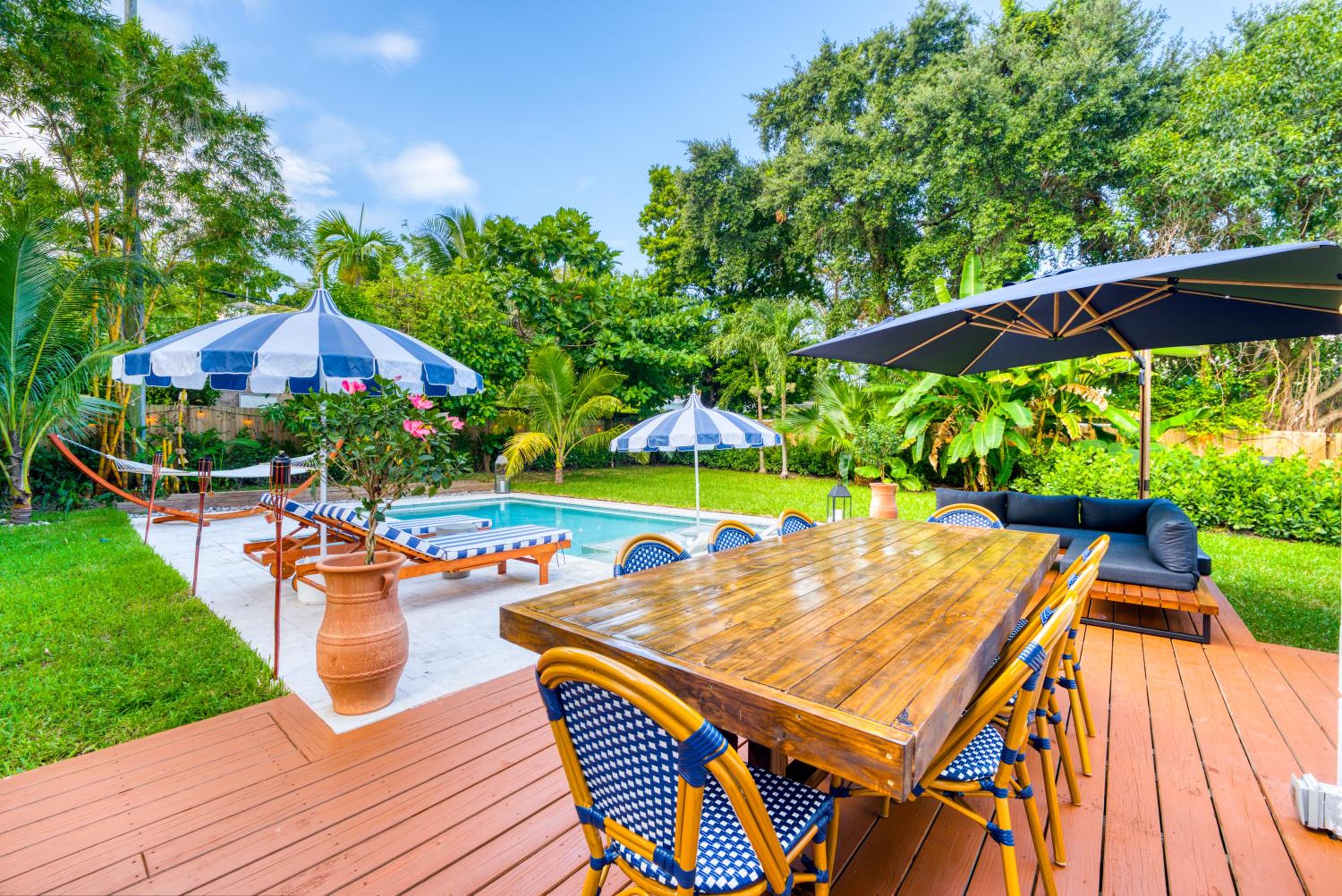 Stunning Historic Villa with Jacuzzi Heated Pool and Resort style Backyard