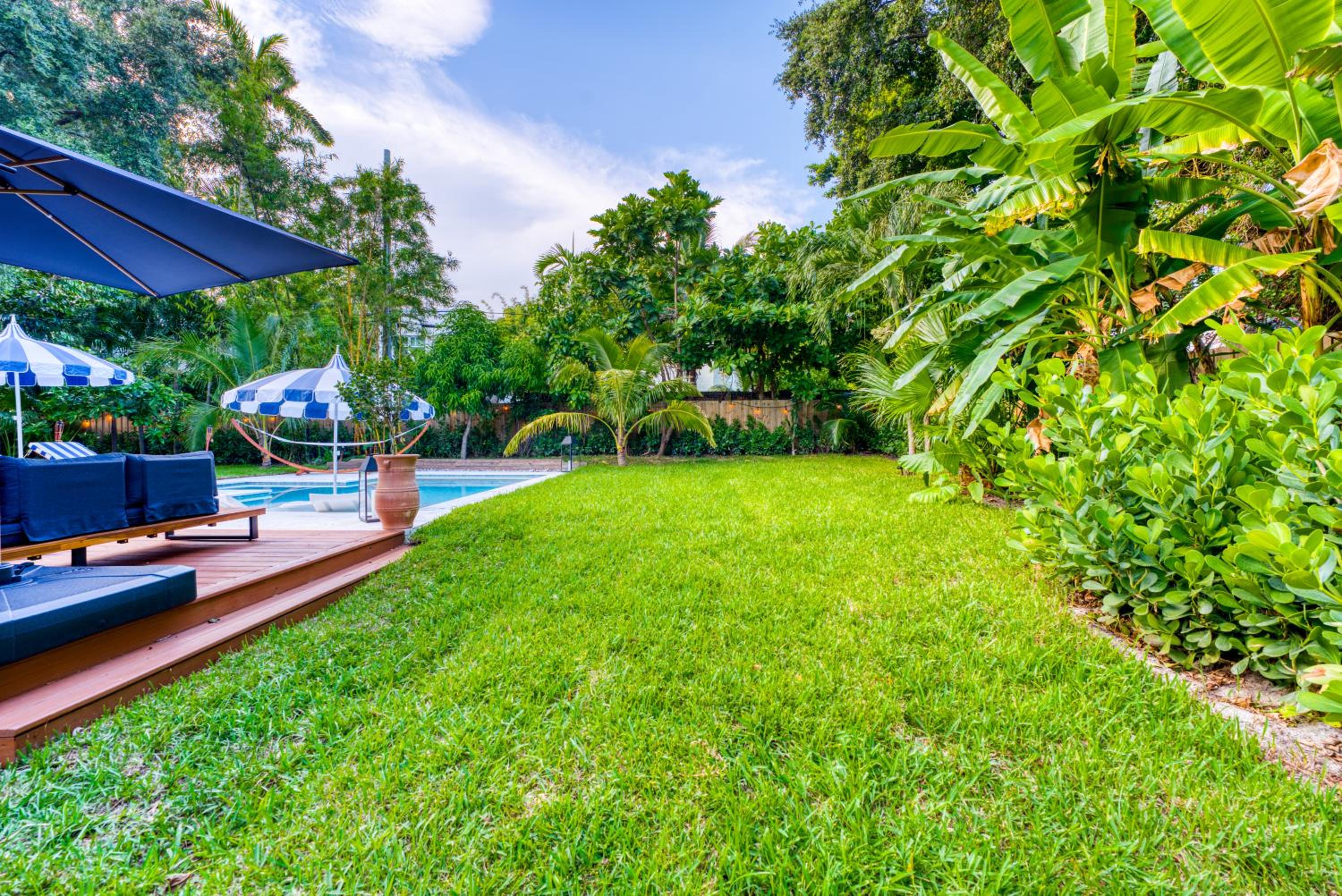 Stunning Historic Villa with Jacuzzi Heated Pool and Resort style Backyard