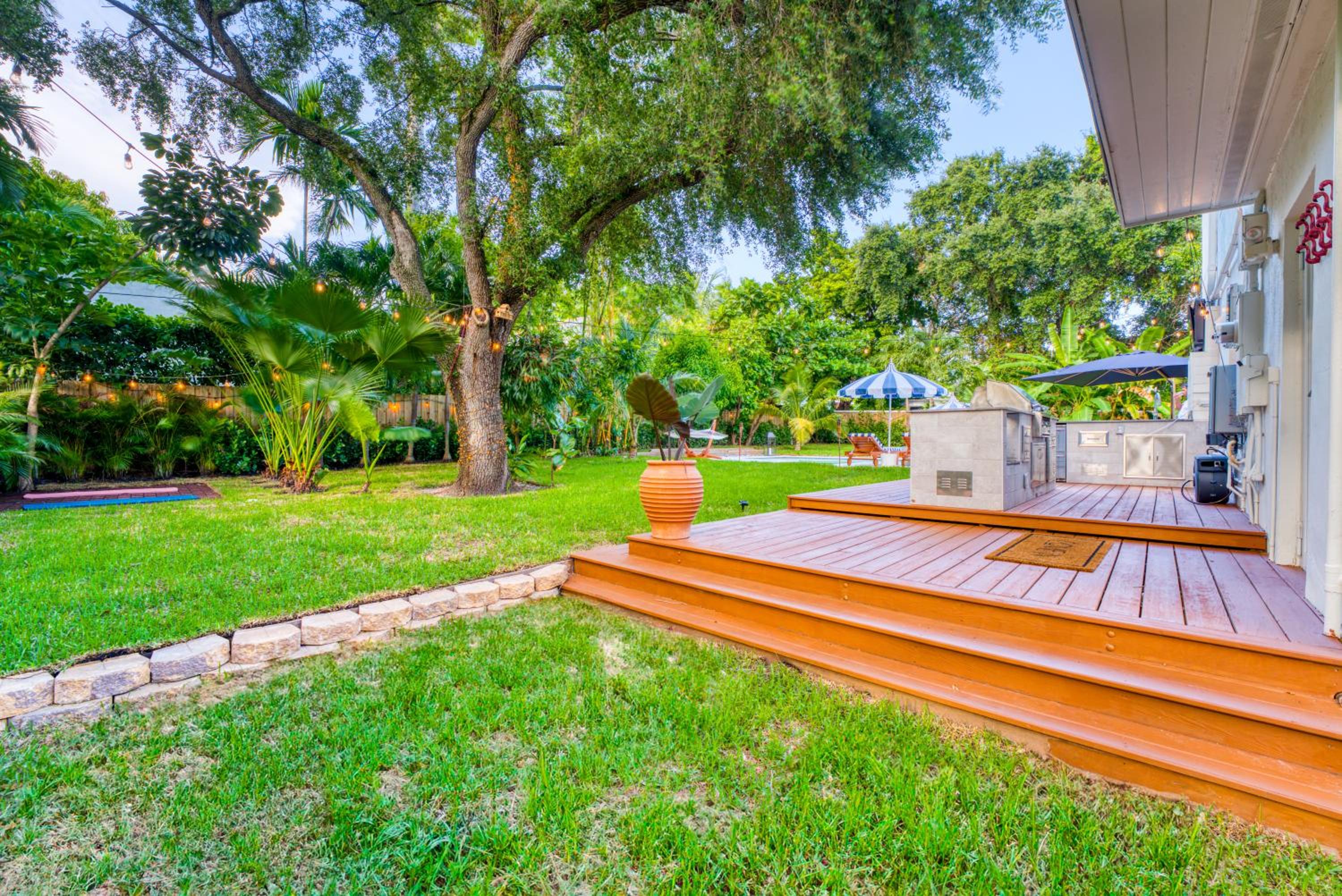 Stunning Historic Villa with Jacuzzi Heated Pool and Resort style Backyard