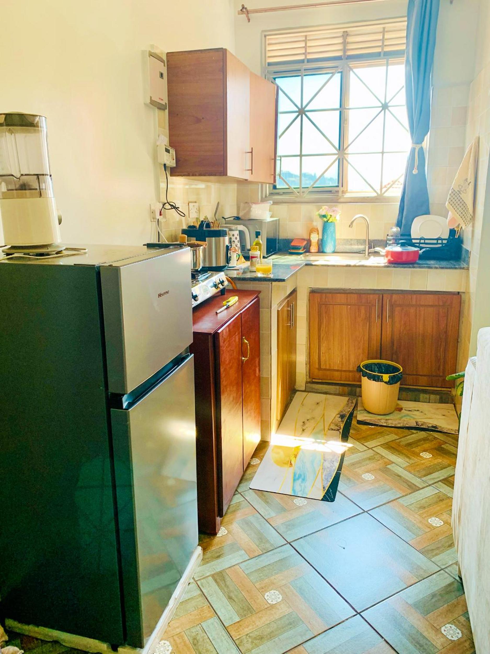 Kampala Vacations - Charming City Centre Apartment with Stunning Views  Free WiFi - Property Image 40