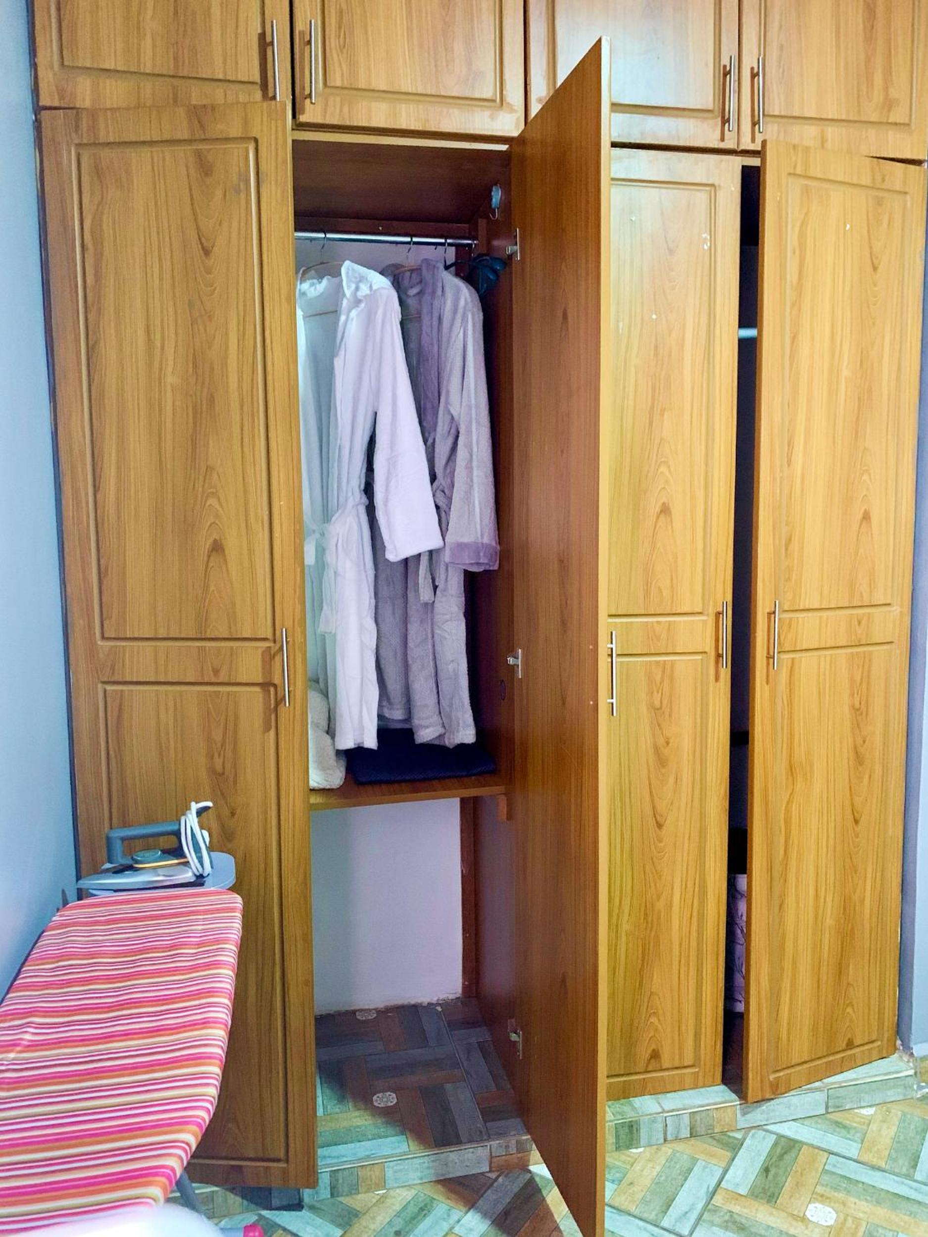Charming City Centre Apartment with Stunning Views & Free WiFi