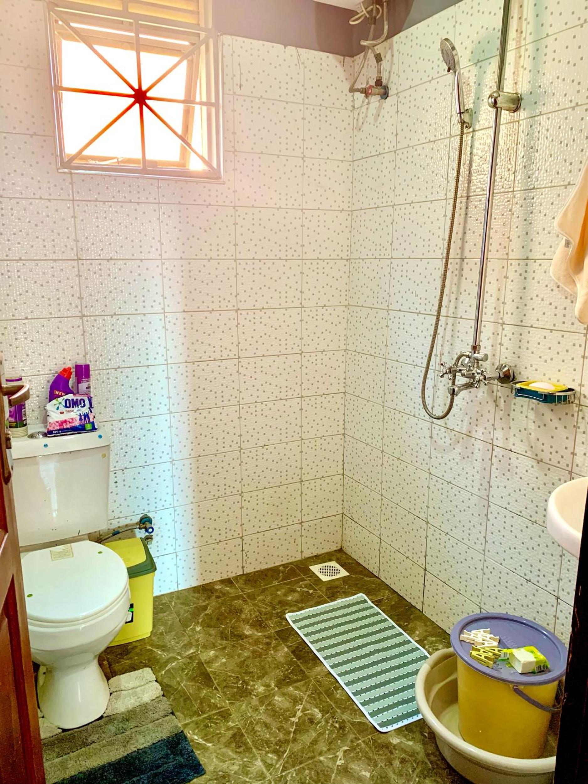 Kampala Vacations - Charming City Centre Apartment with Stunning Views  Free WiFi - Property Image 8