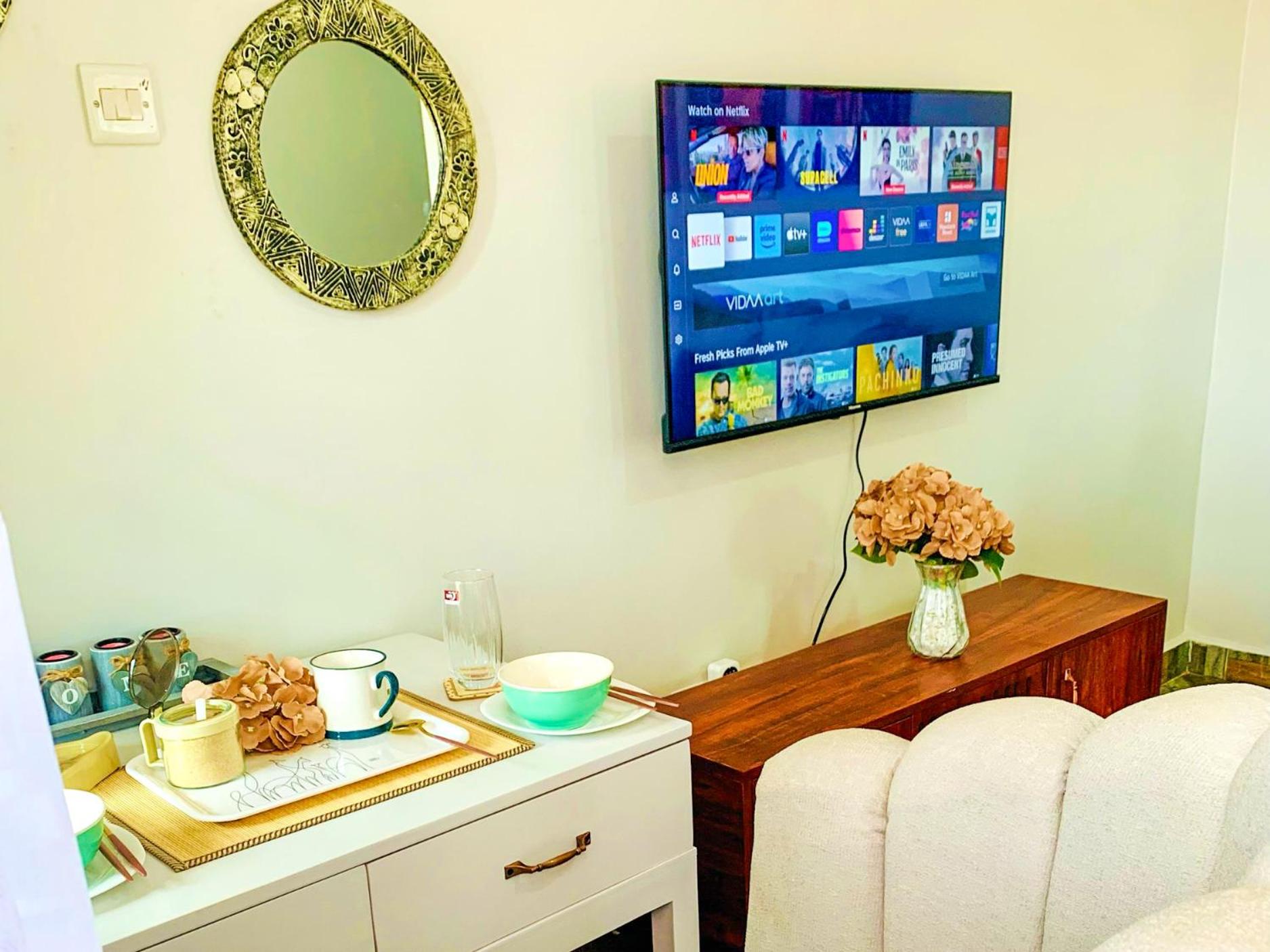 Kampala Vacations - Charming City Centre Apartment with Stunning Views  Free WiFi - Property Image 25