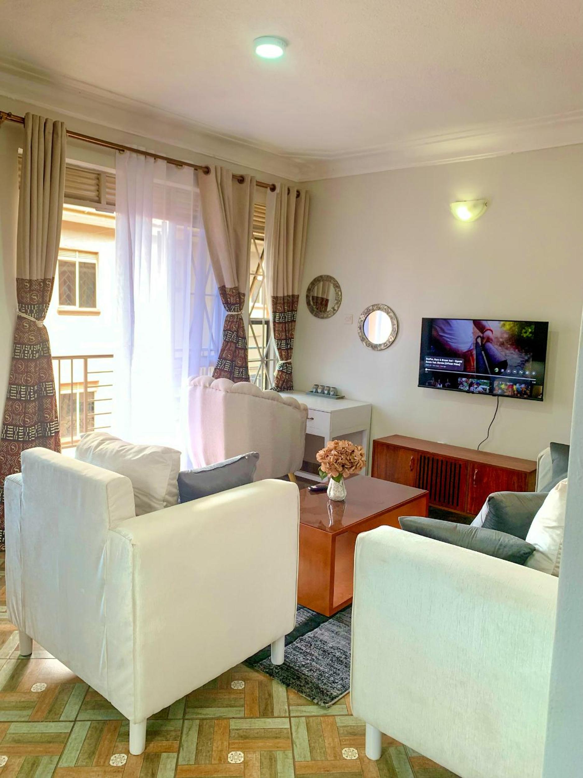 Kampala Vacations - Charming City Centre Apartment with Stunning Views  Free WiFi - Property Image 29