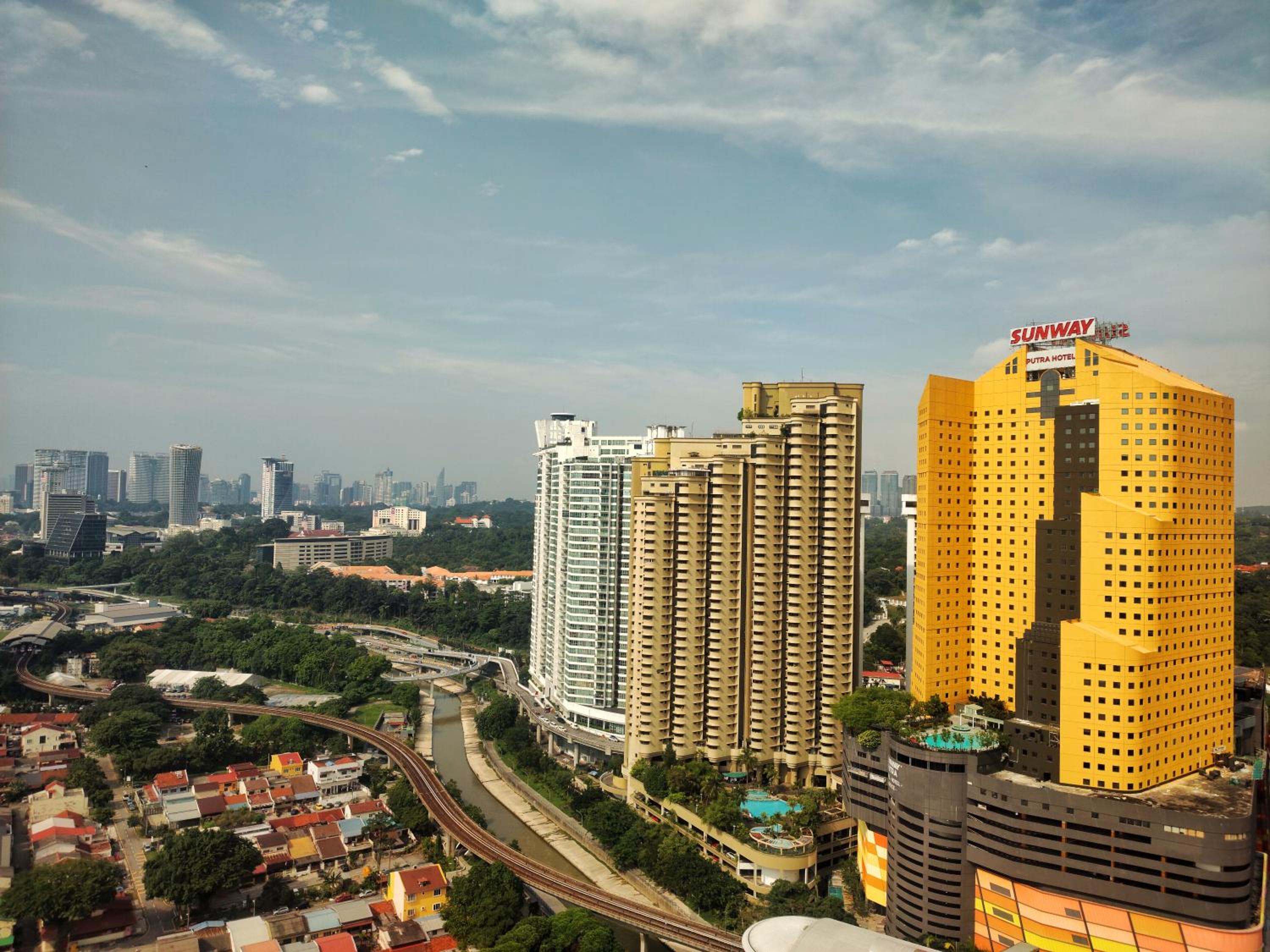 Chamber Residence Klcc & kl tower view with balcony
