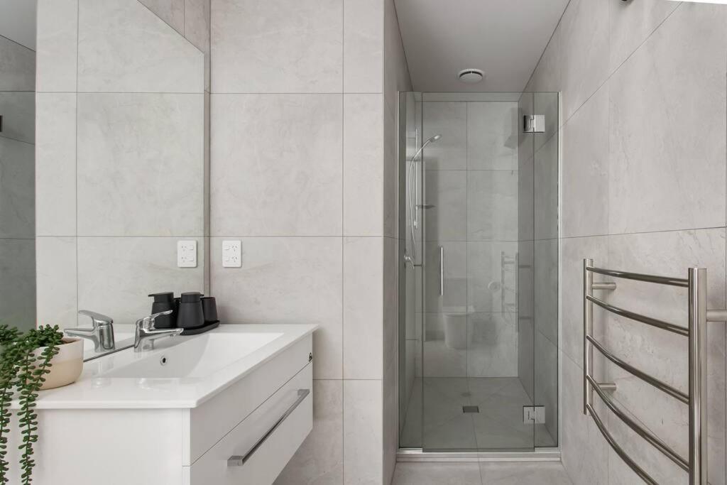 Winter Rates- NewTouch of Class Handy CBD Warm view 5