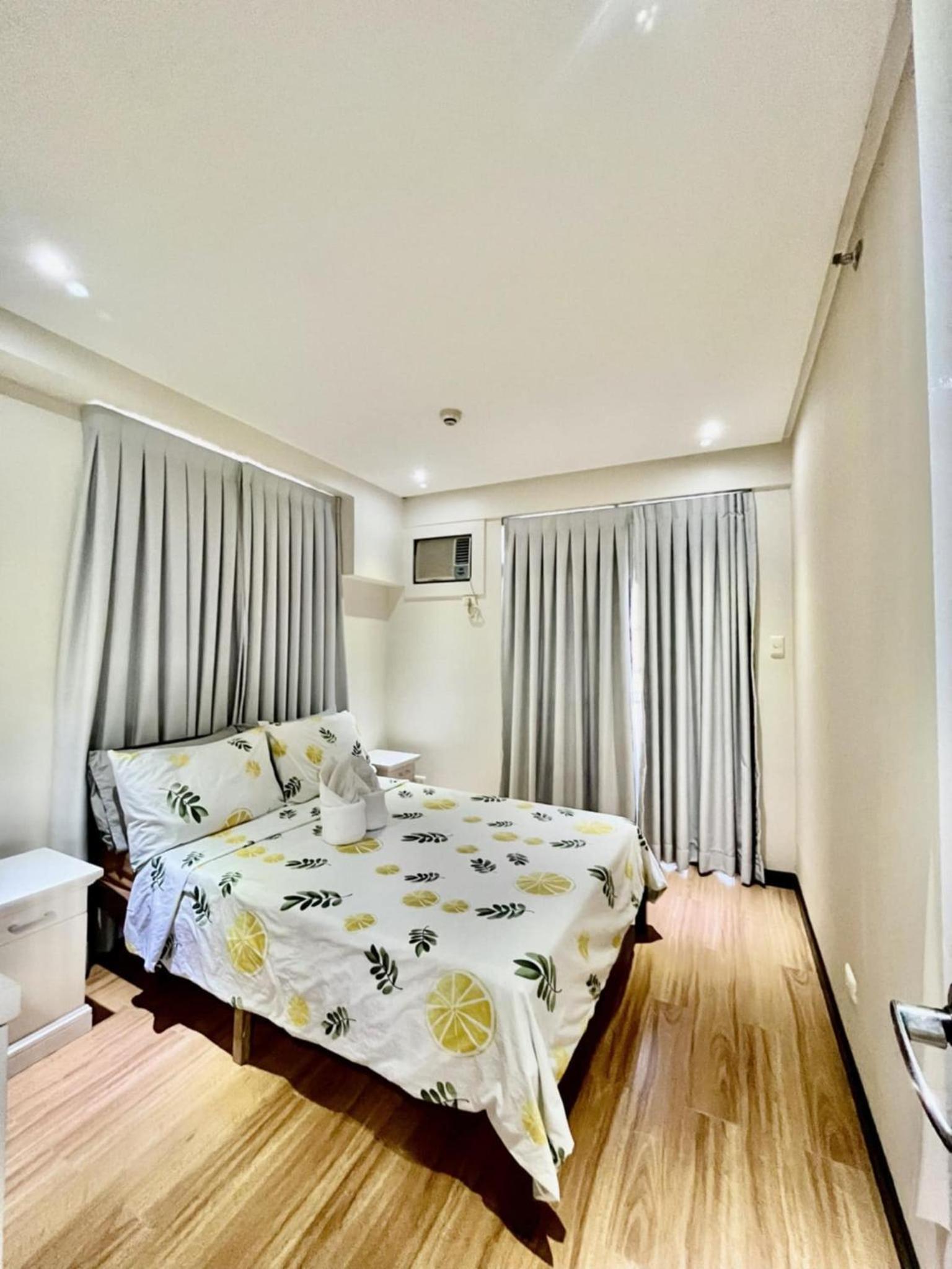 Kelsey's Homestay at Magallanes Residences Condominium view 3