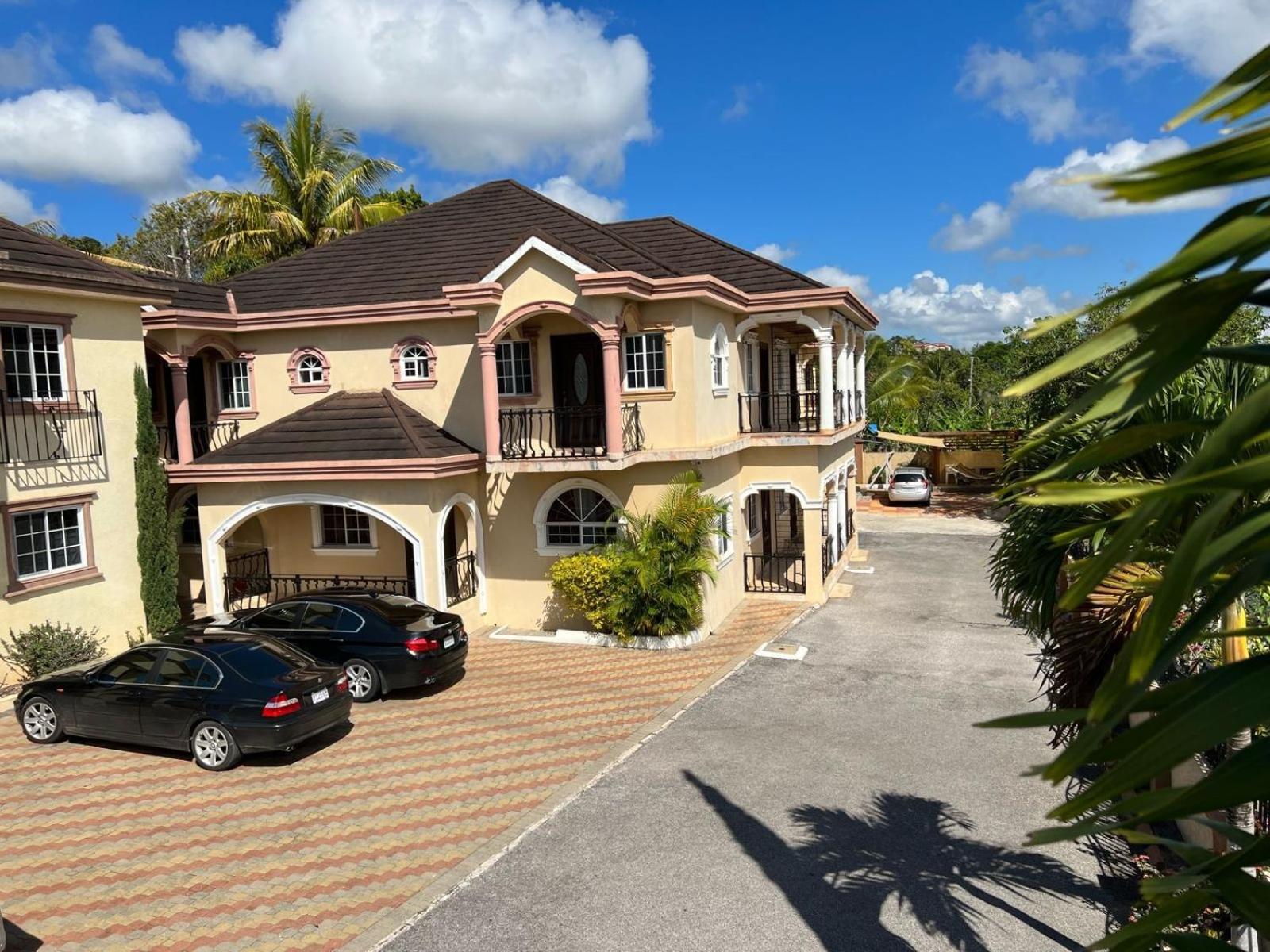 Mandeville luxury