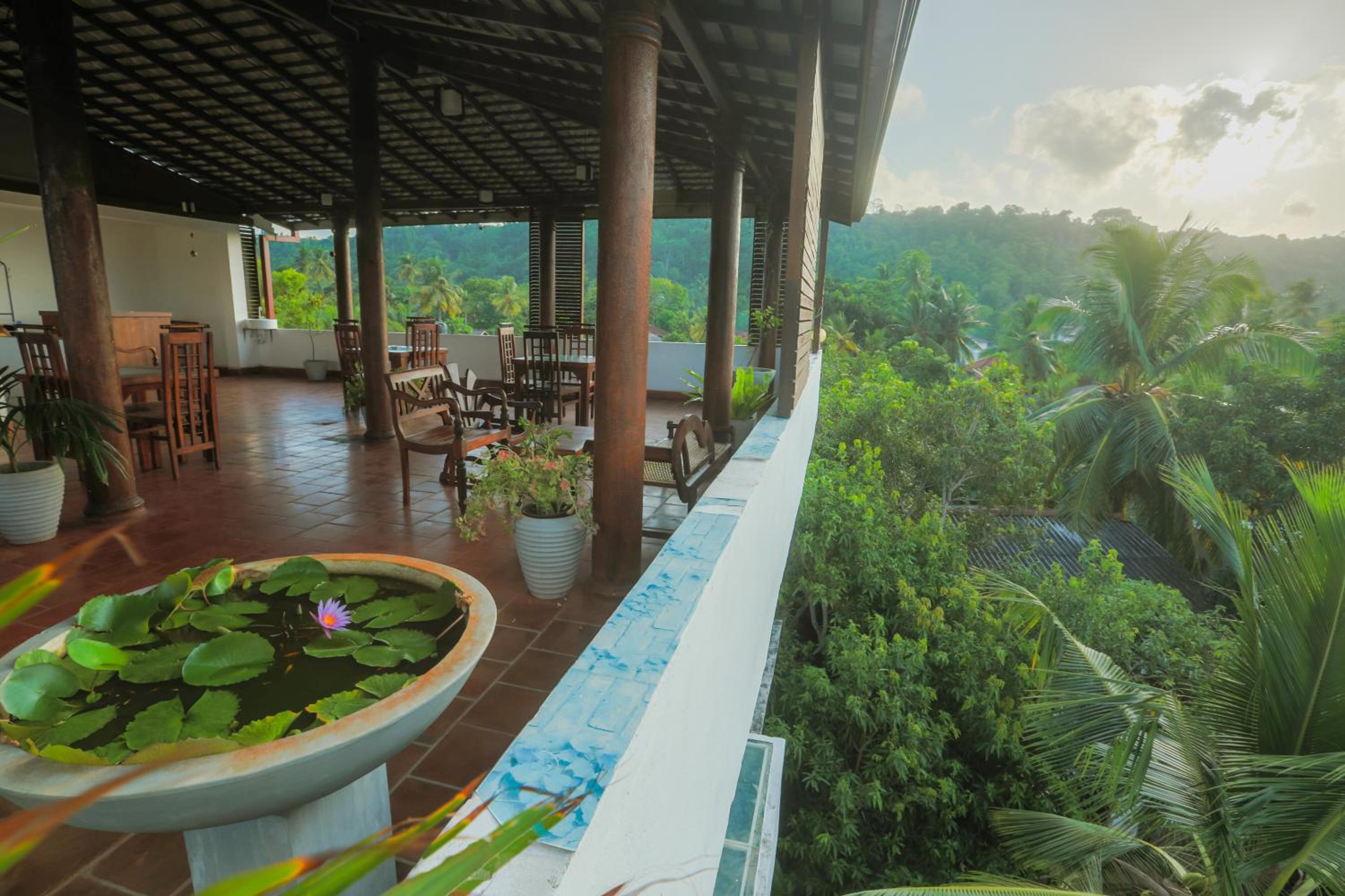 Ceylon HEART VILLA Unawatuna