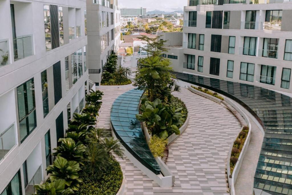 EMPORIUM,DELOFT KUCHING 2R,3Beds,1Bath,4Pax