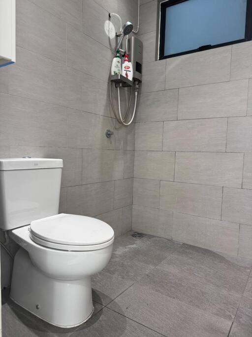 EMPORIUM,DELOFT KUCHING 2R,3Beds,1Bath,4Pax
