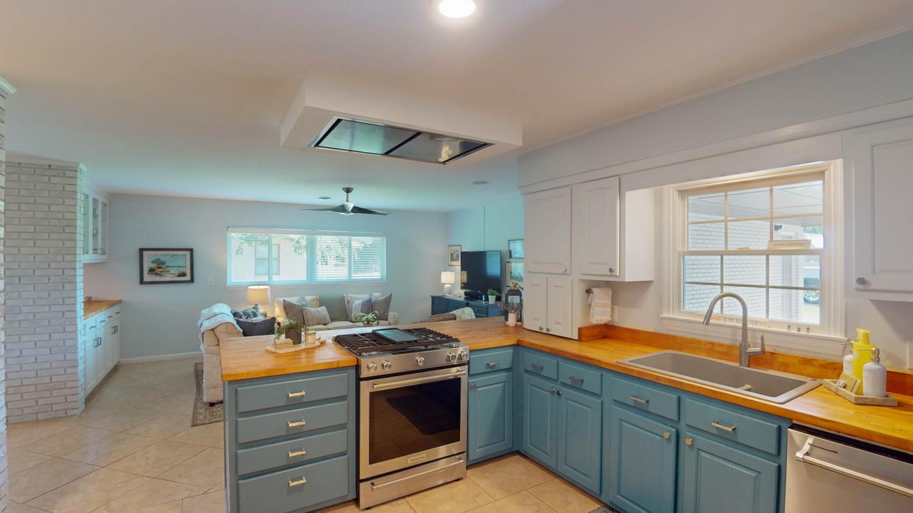 10 TYLER - 4-Bedroom Home home