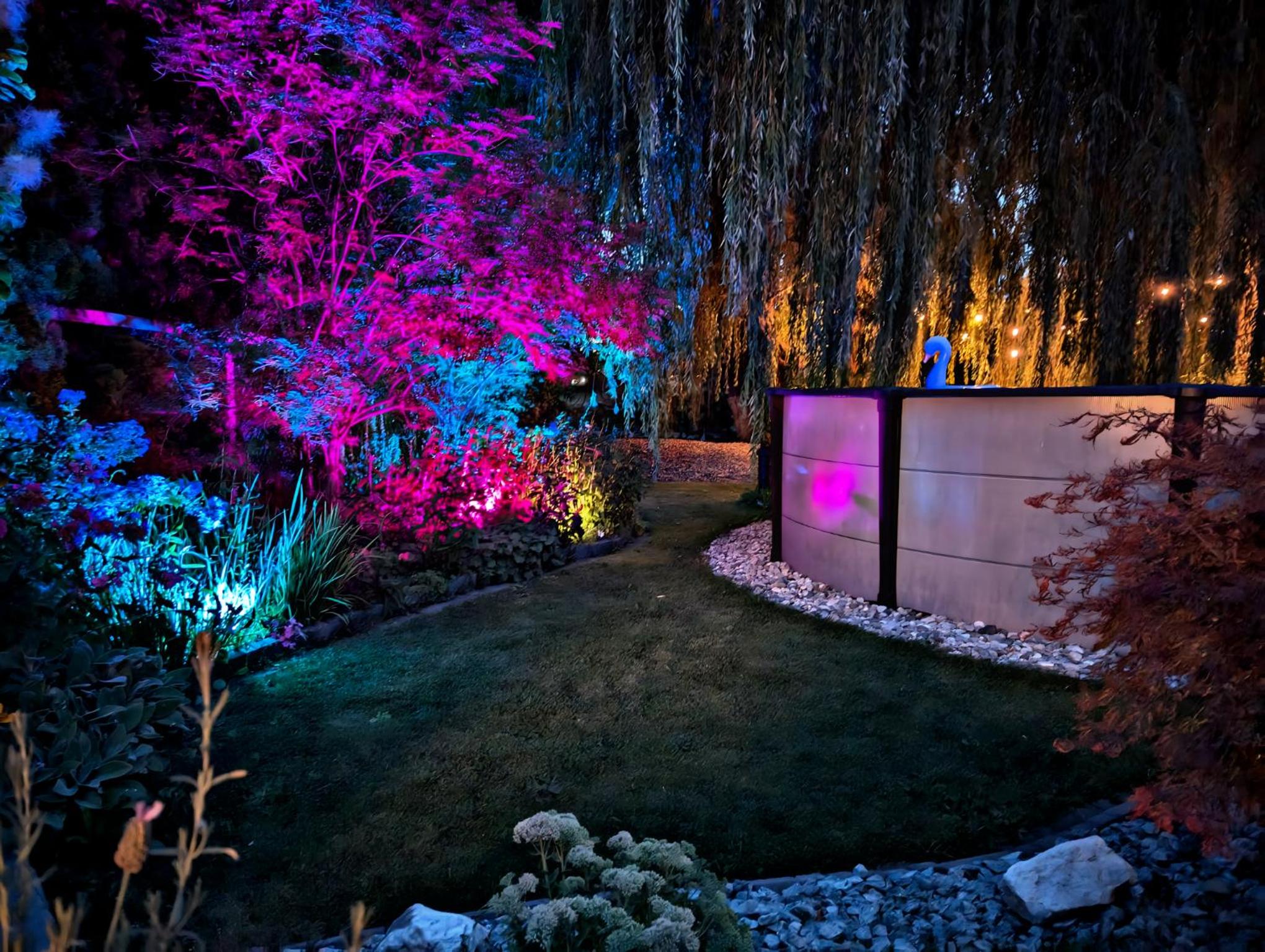 Waterfront Oasis with Pool, Hot Tub & Pet Friendly - Image 5