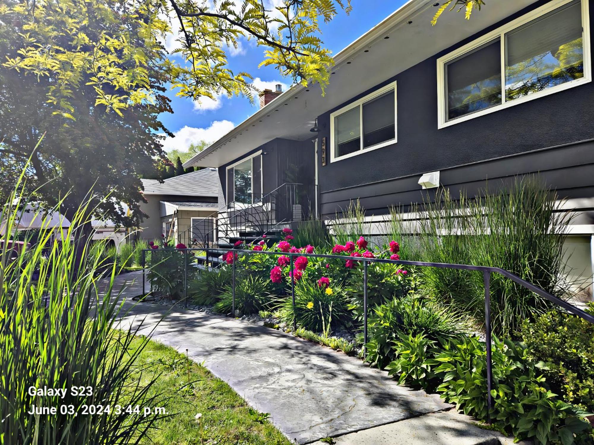 Waterfront Oasis with Pool, Hot Tub & Pet Friendly