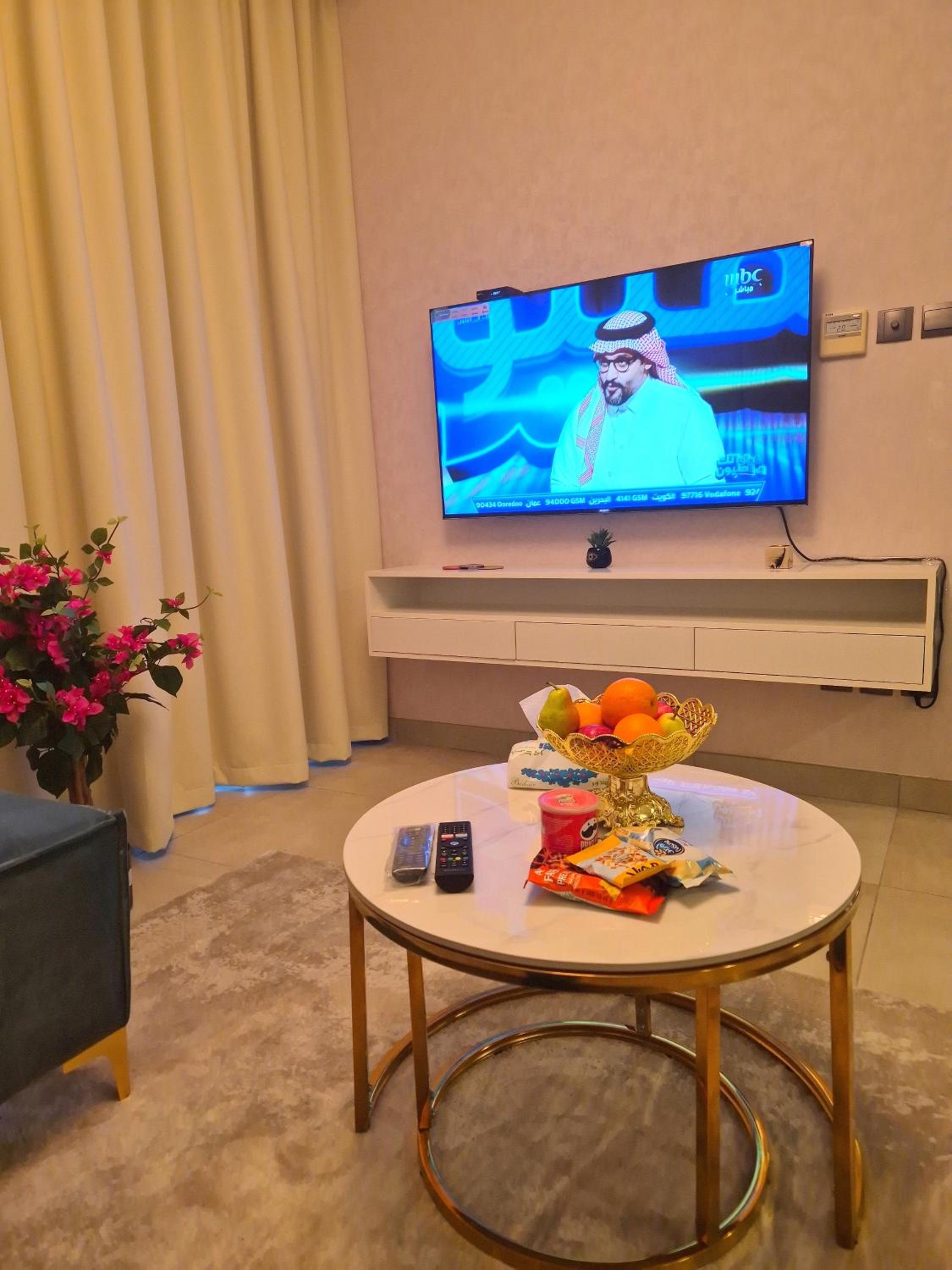Luxury Romantic Sea View Apartment-ERAإقامة هادئة إطلالة بحرية موقع استثنائي- Manama