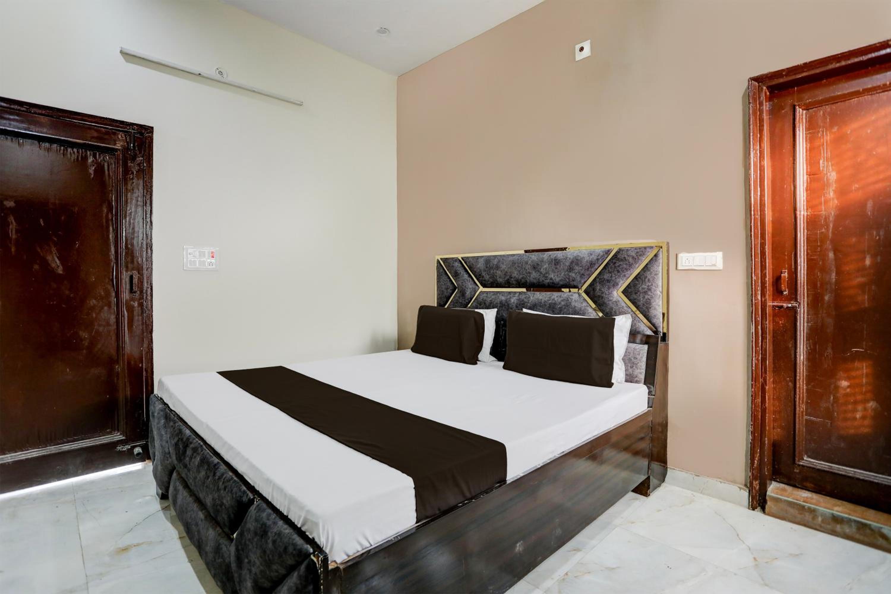Hotel O The Happy Homestay