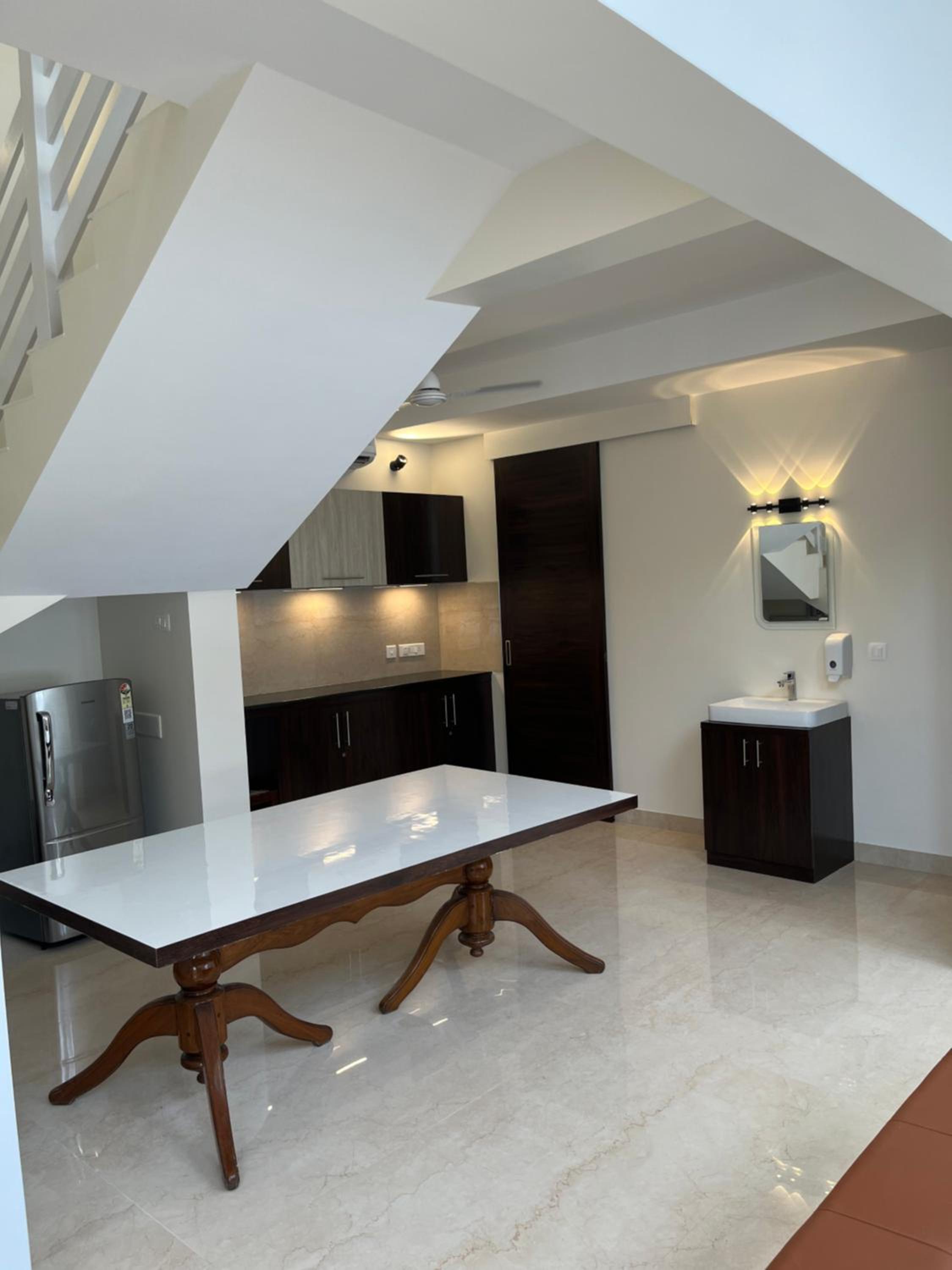 ecrlondonvilla
