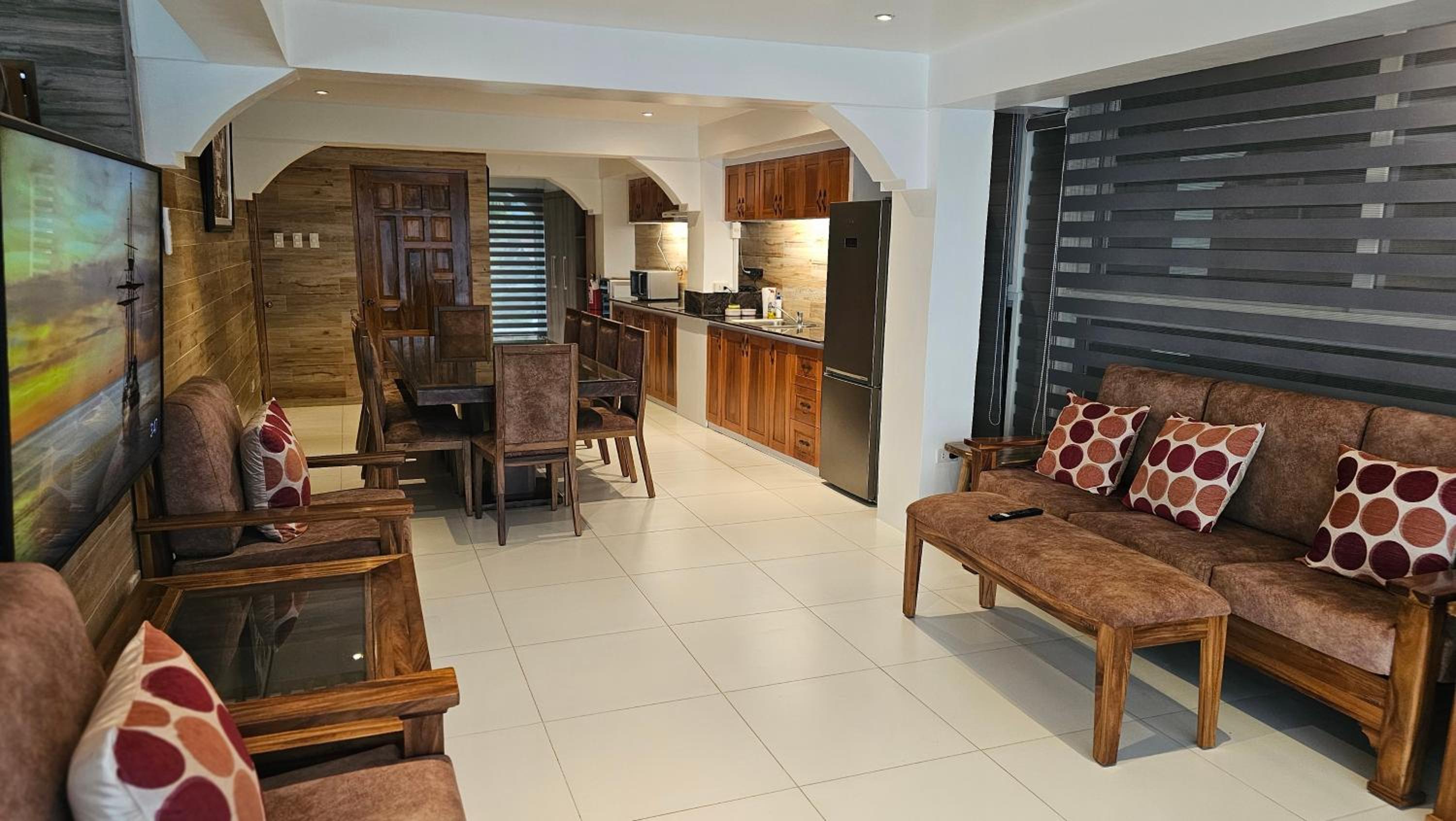 Lydia's House, Samal beach front apartments